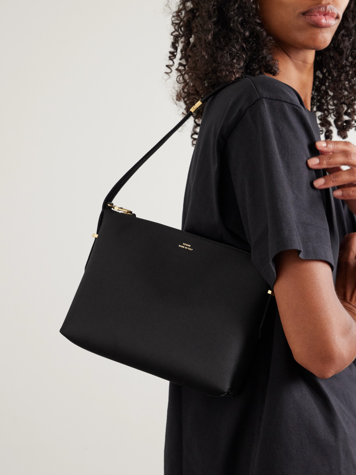 Totême Bevel Satin Clutch In Black
