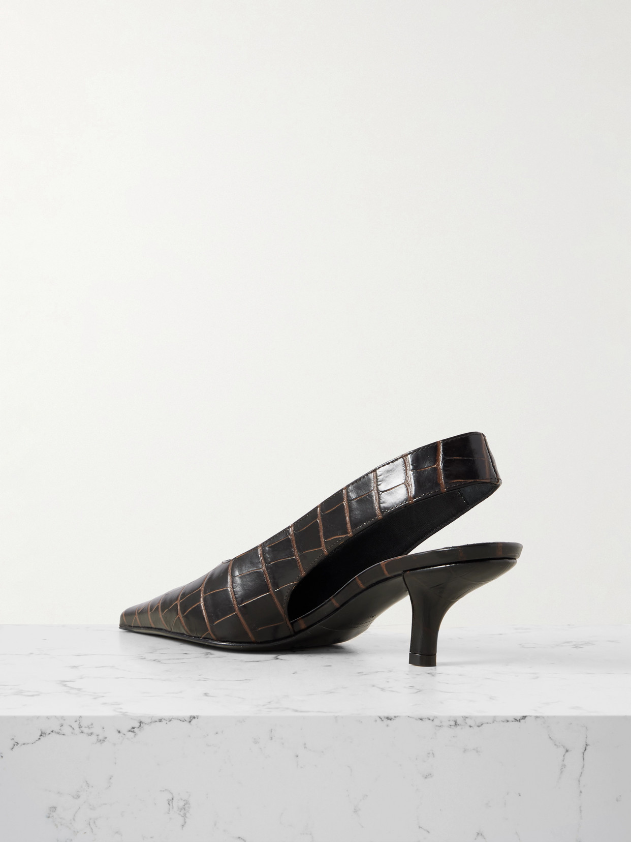 Totême Toteme Women Leather Decolletã© Slingback With Croco Effect In Black