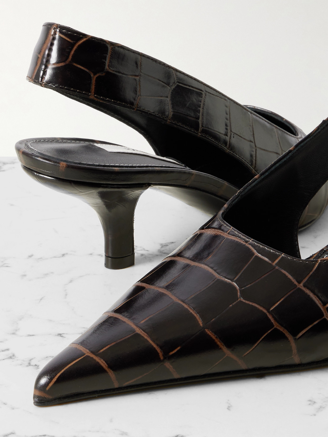 Totême Toteme Women Leather Decolletã© Slingback With Croco Effect In Black