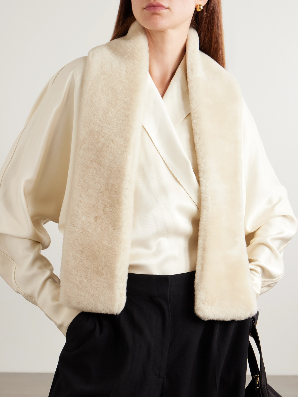 Totême Tuxedo Shearling Scarf In Neutral