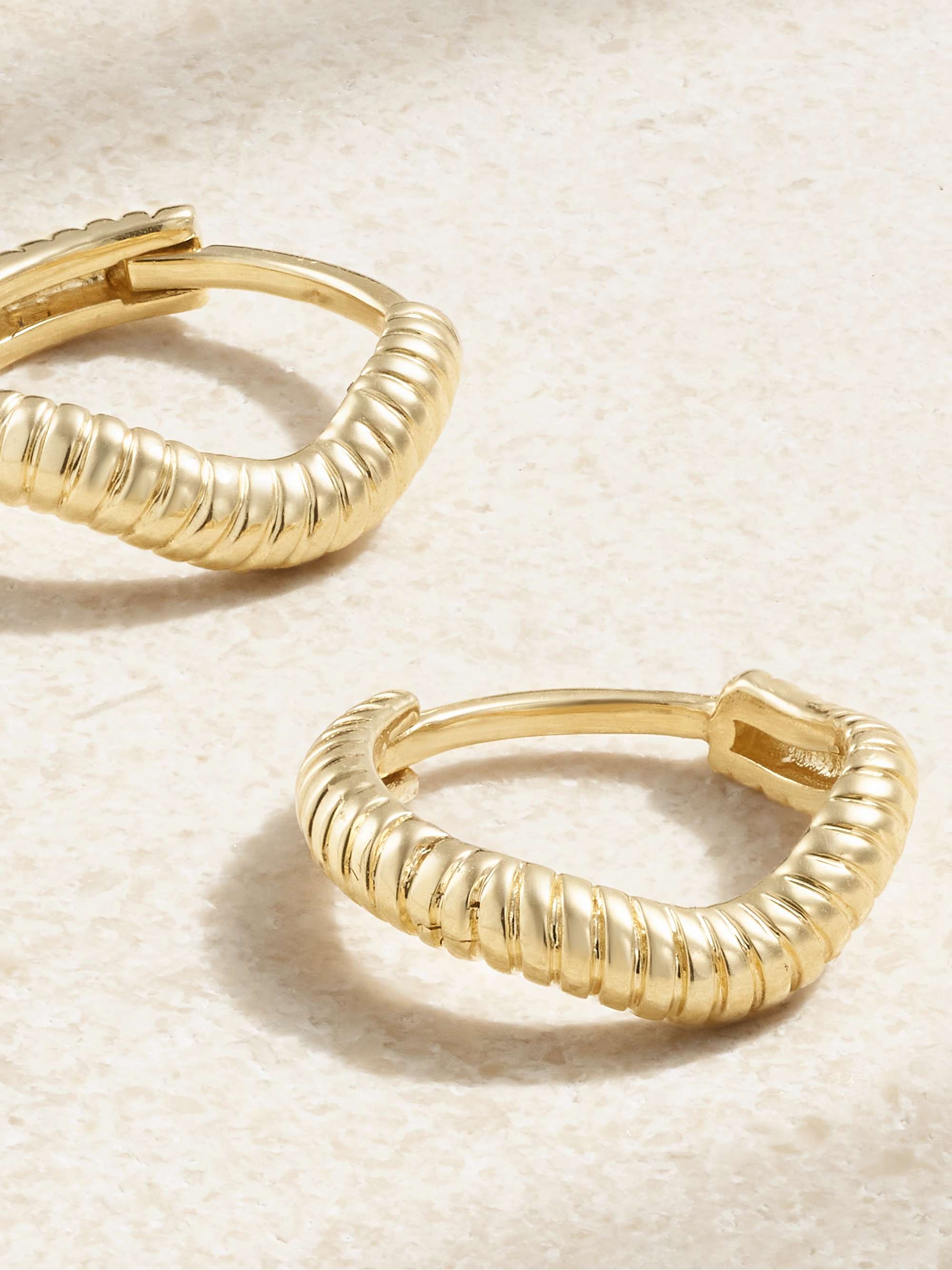 STONE AND STRAND 