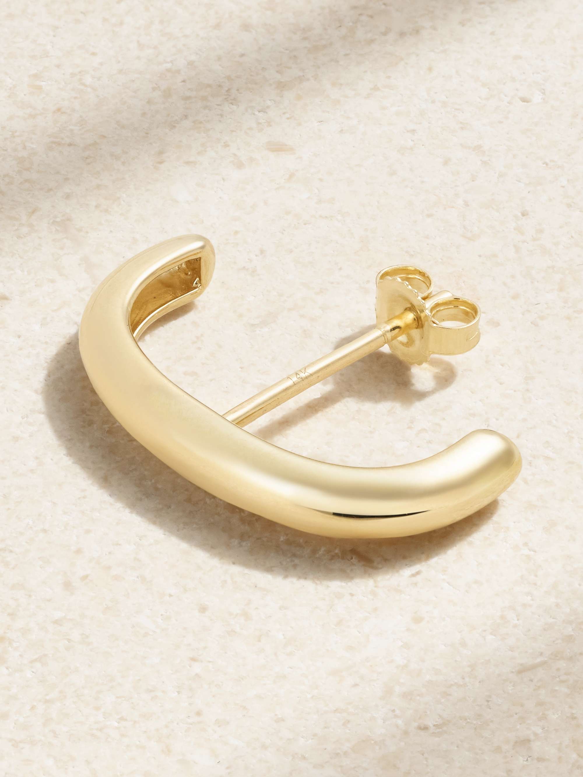 STONE AND STRAND 