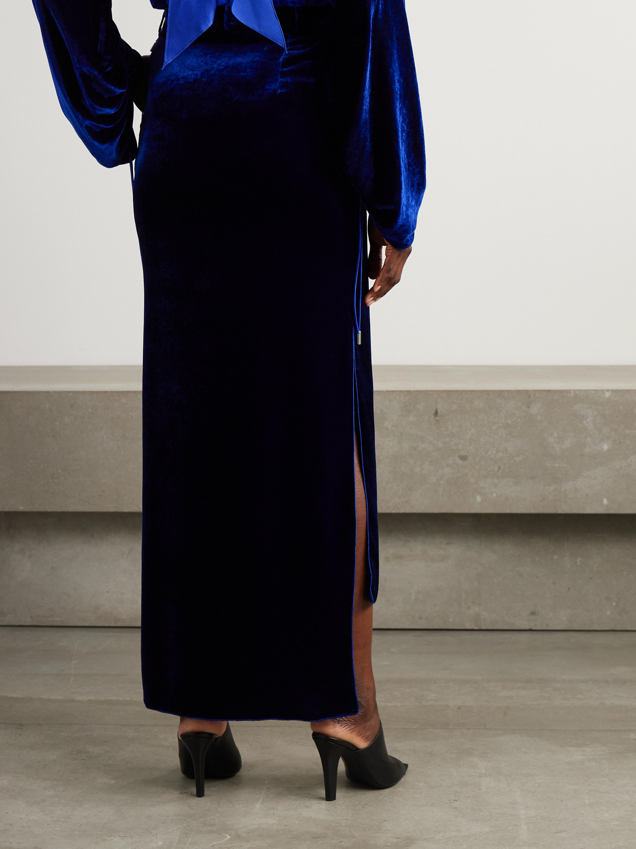 Lanvin Asymmetric Velvet Skirt In Blue