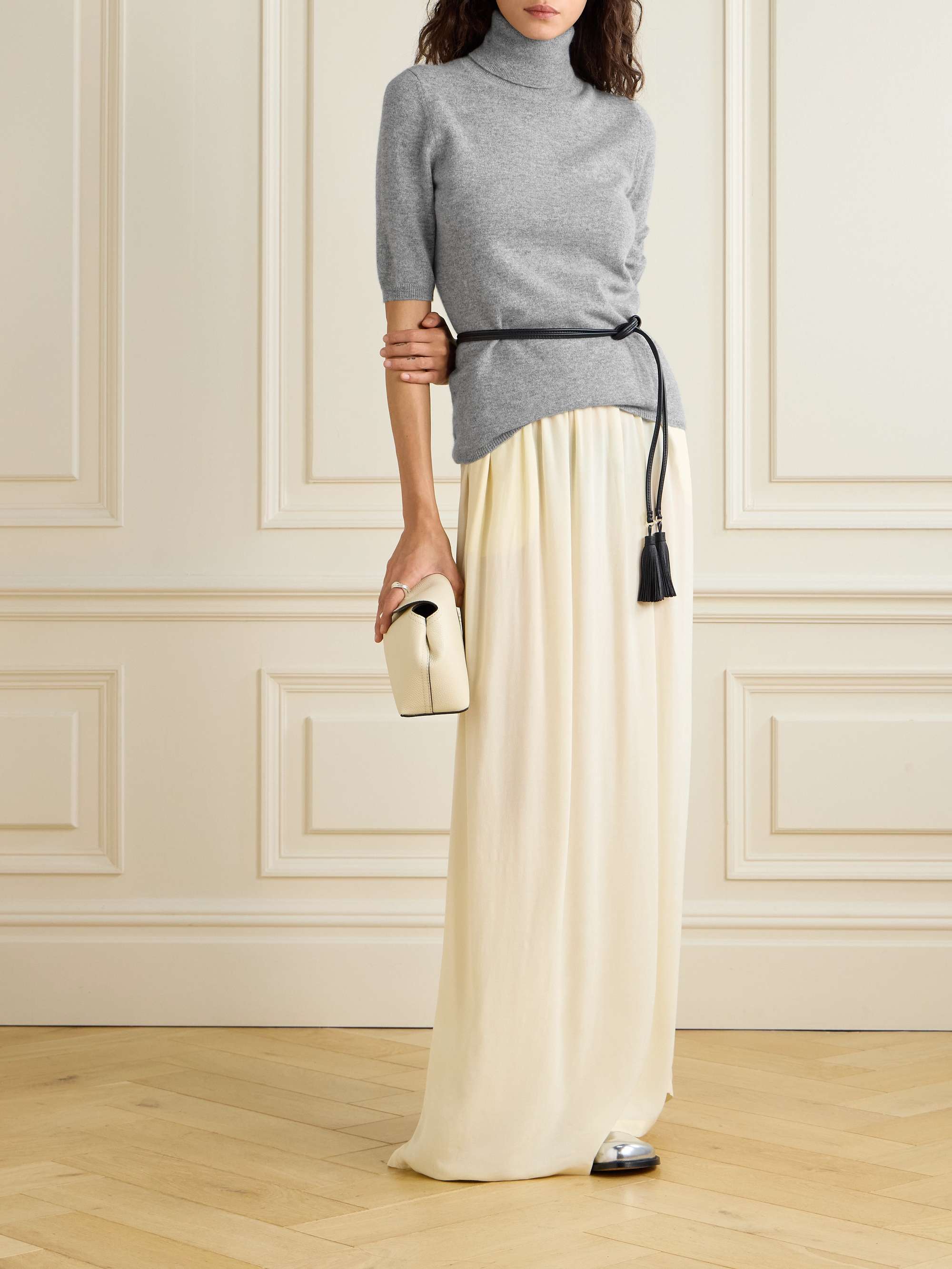 ALLUDE 