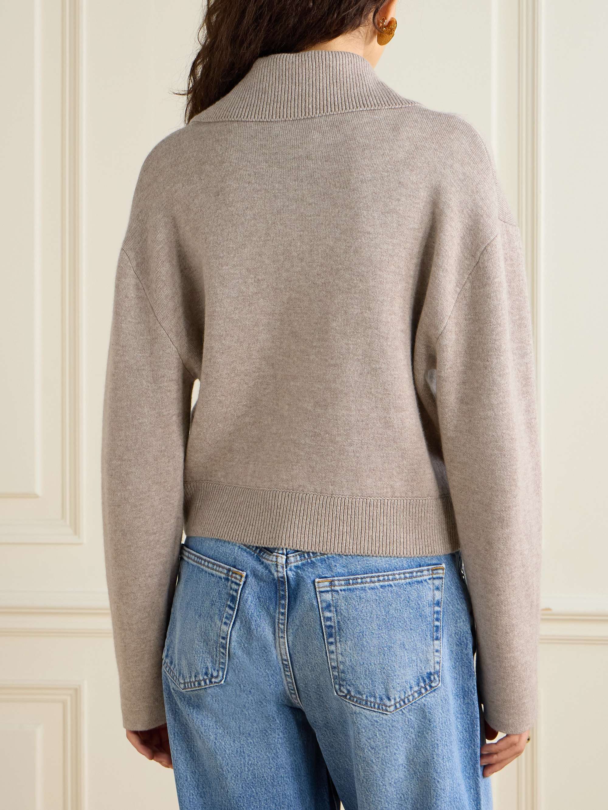 ALLUDE 