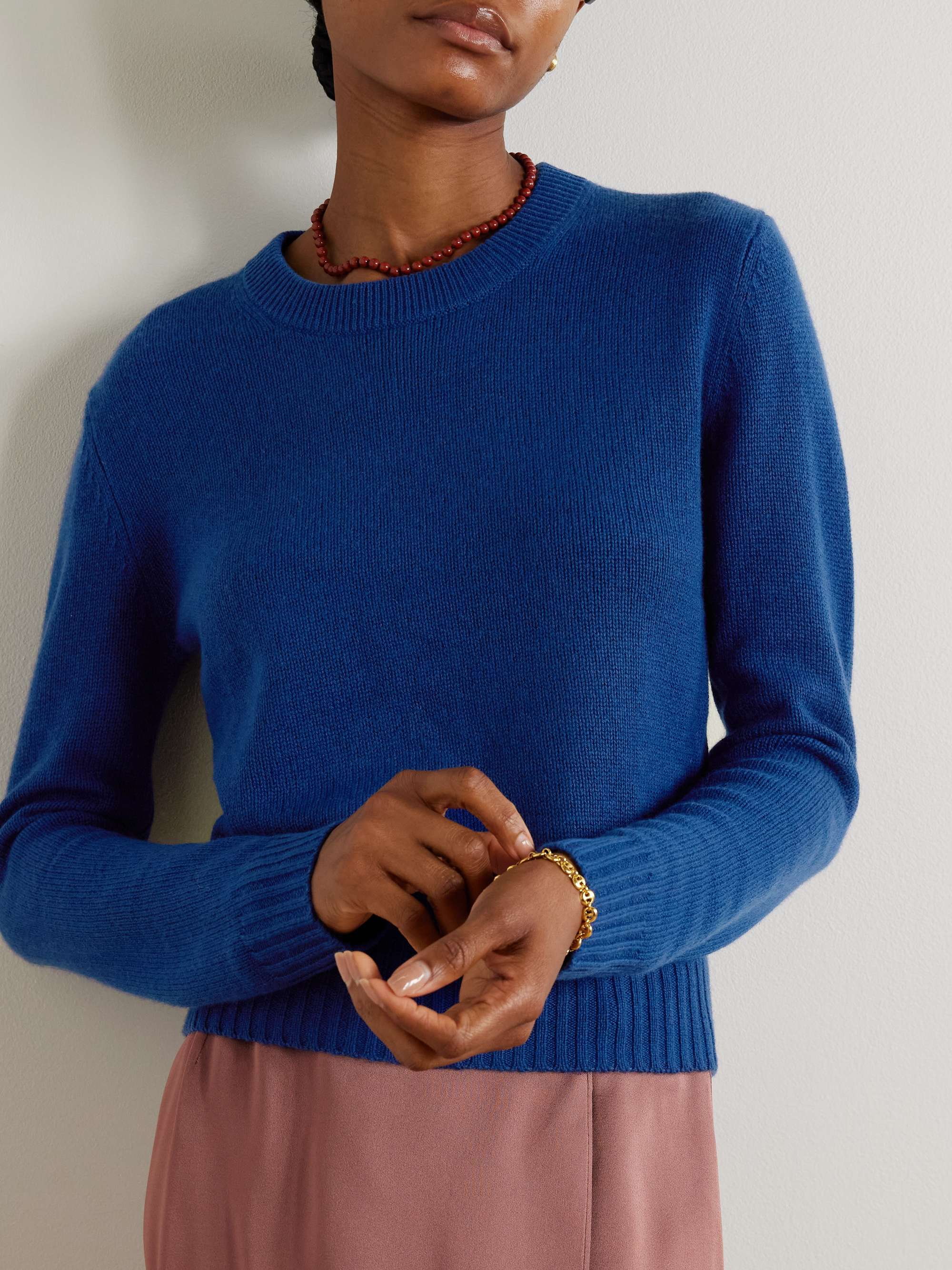 ALLUDE 