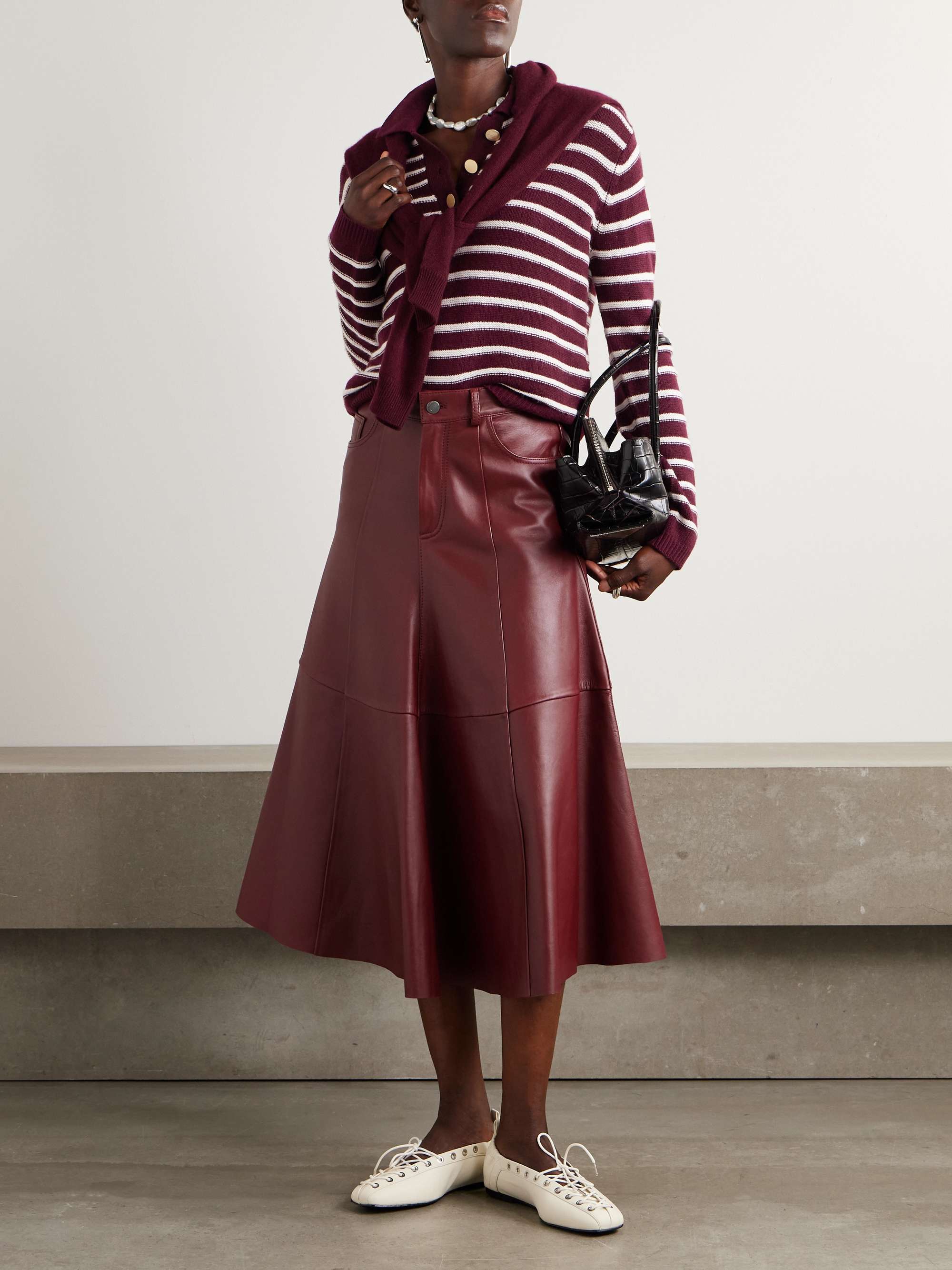 ALLUDE 