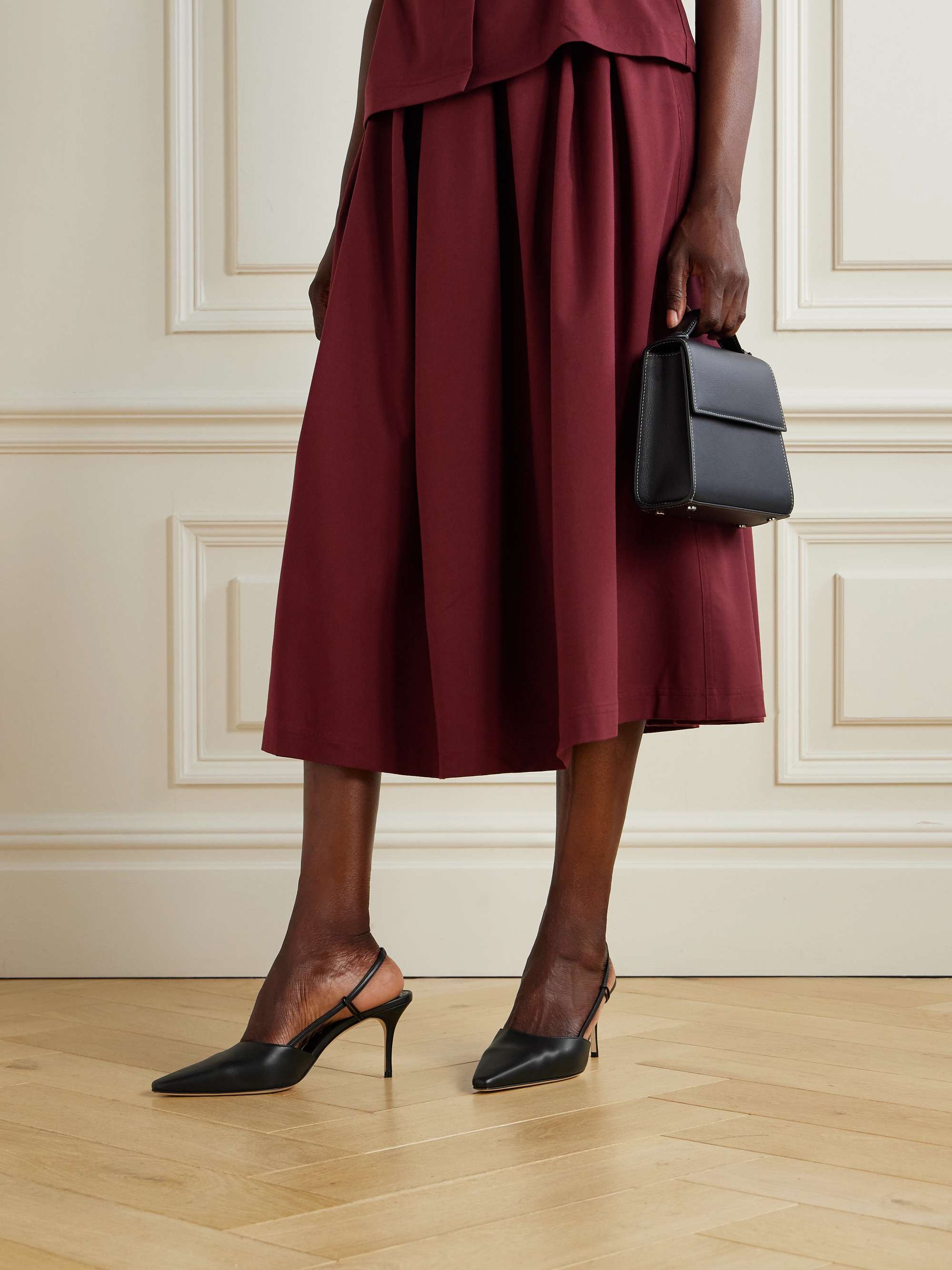 MANOLO BLAHNIK 