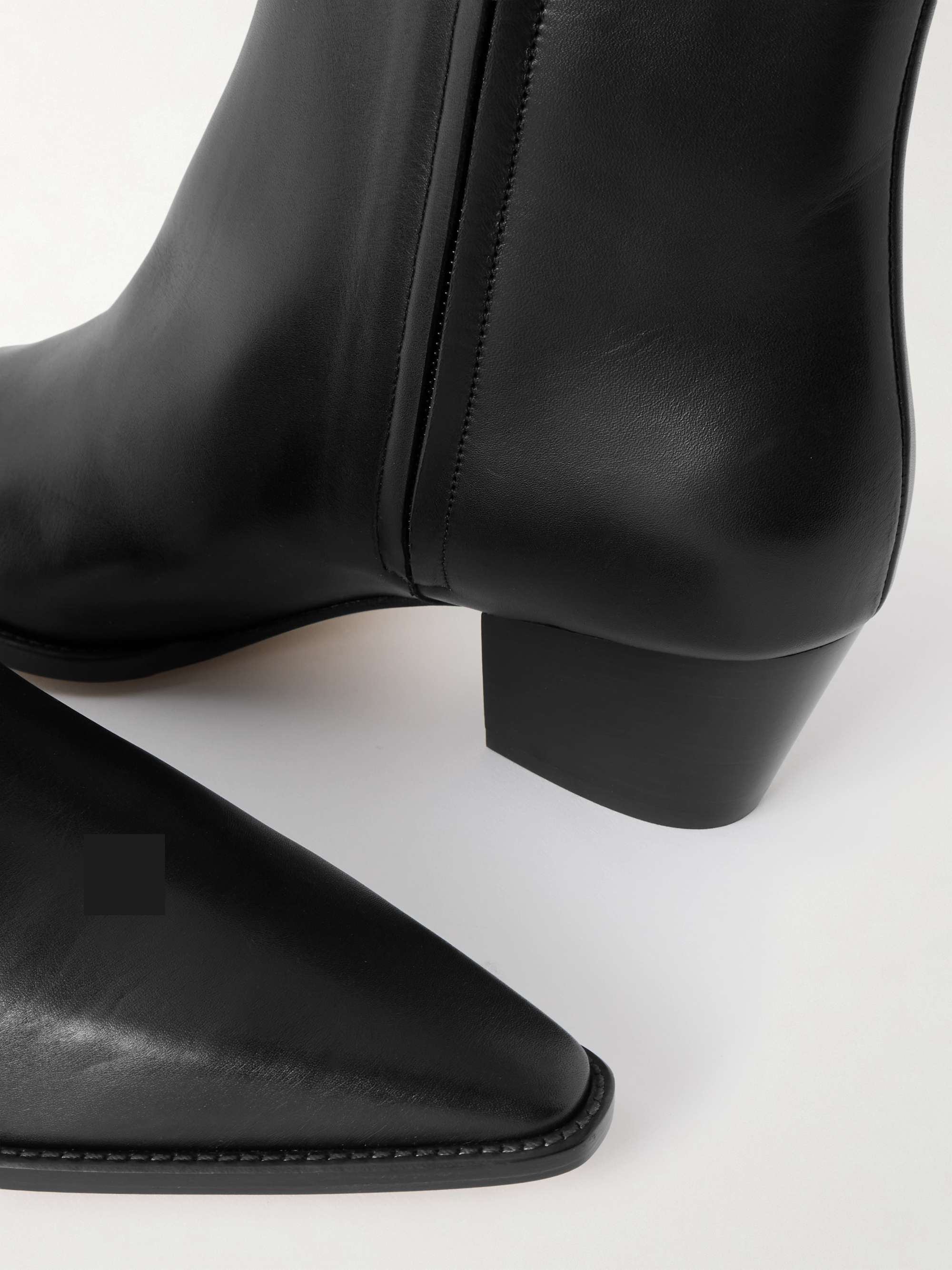 MANOLO BLAHNIK 