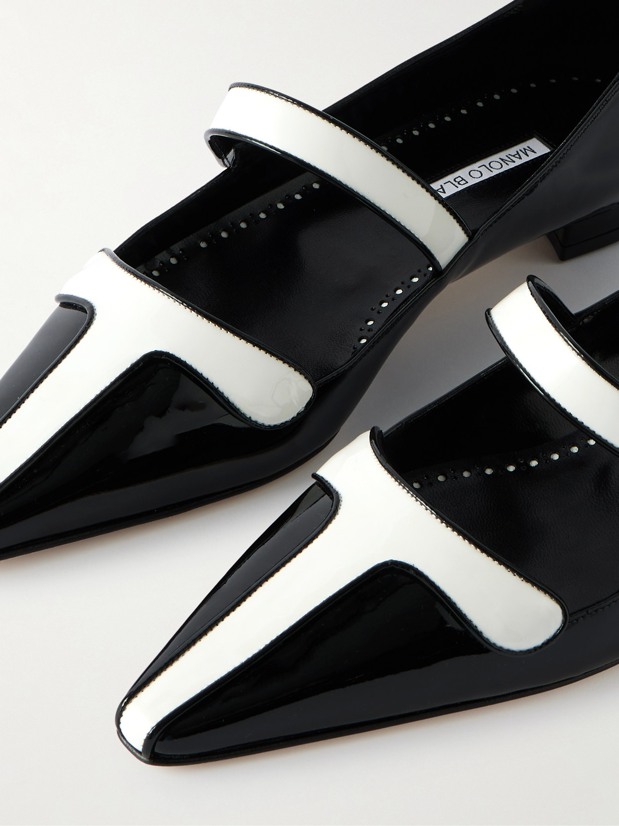 Manolo Blahnik Ganeus Two-tone Patent-leather Mary-jane Point-toe Flats In Black