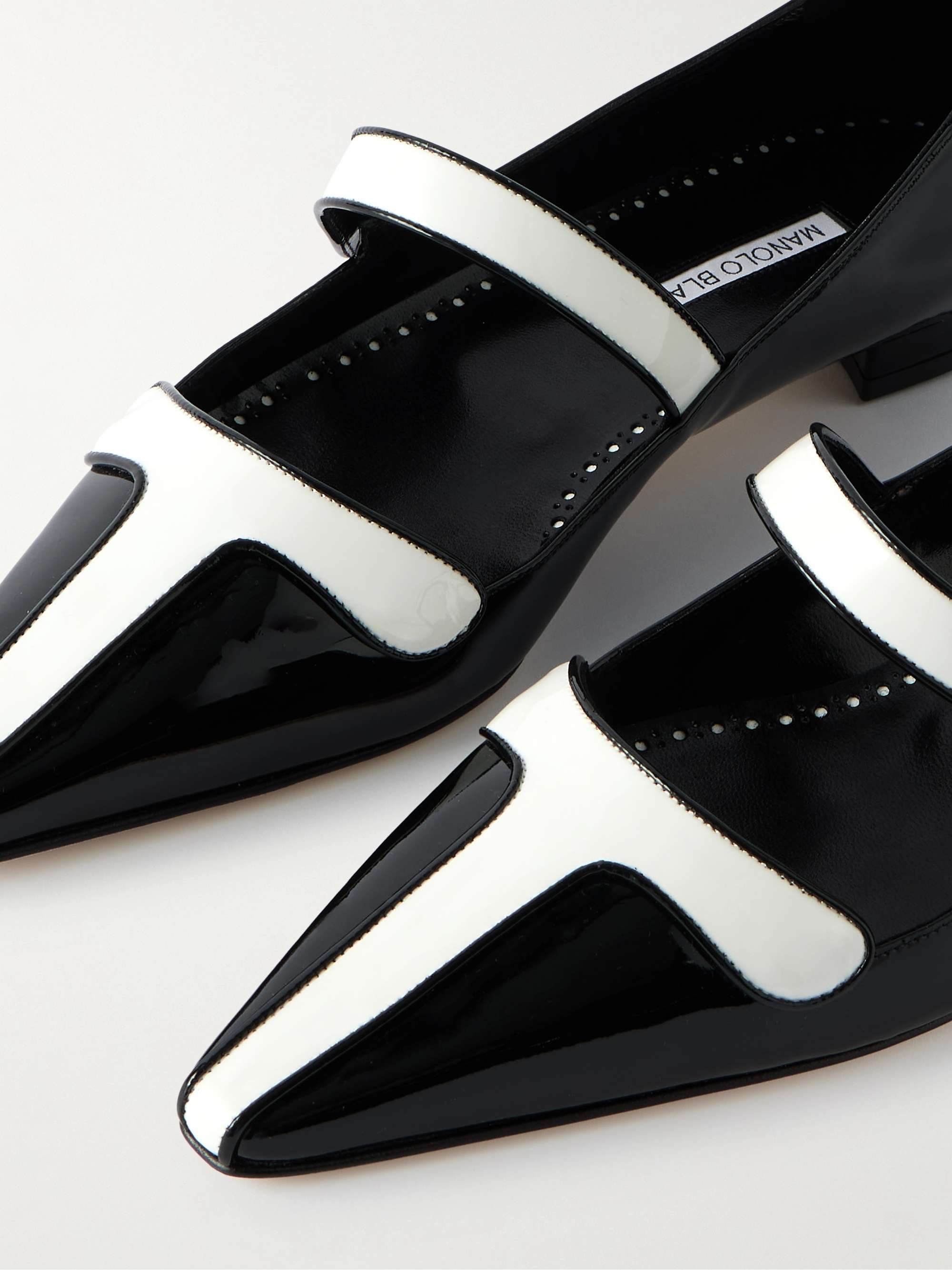 MANOLO BLAHNIK 