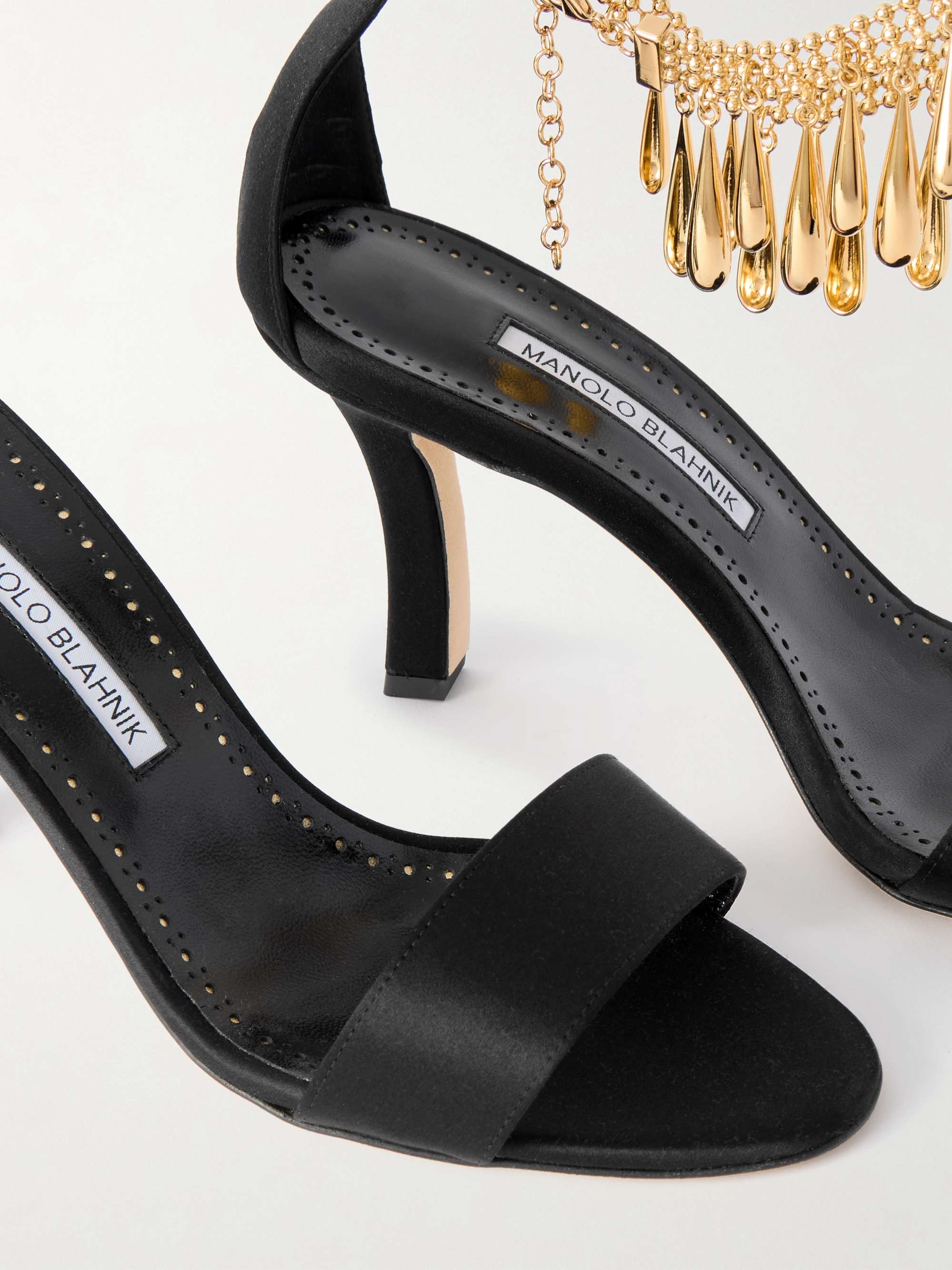 MANOLO BLAHNIK 