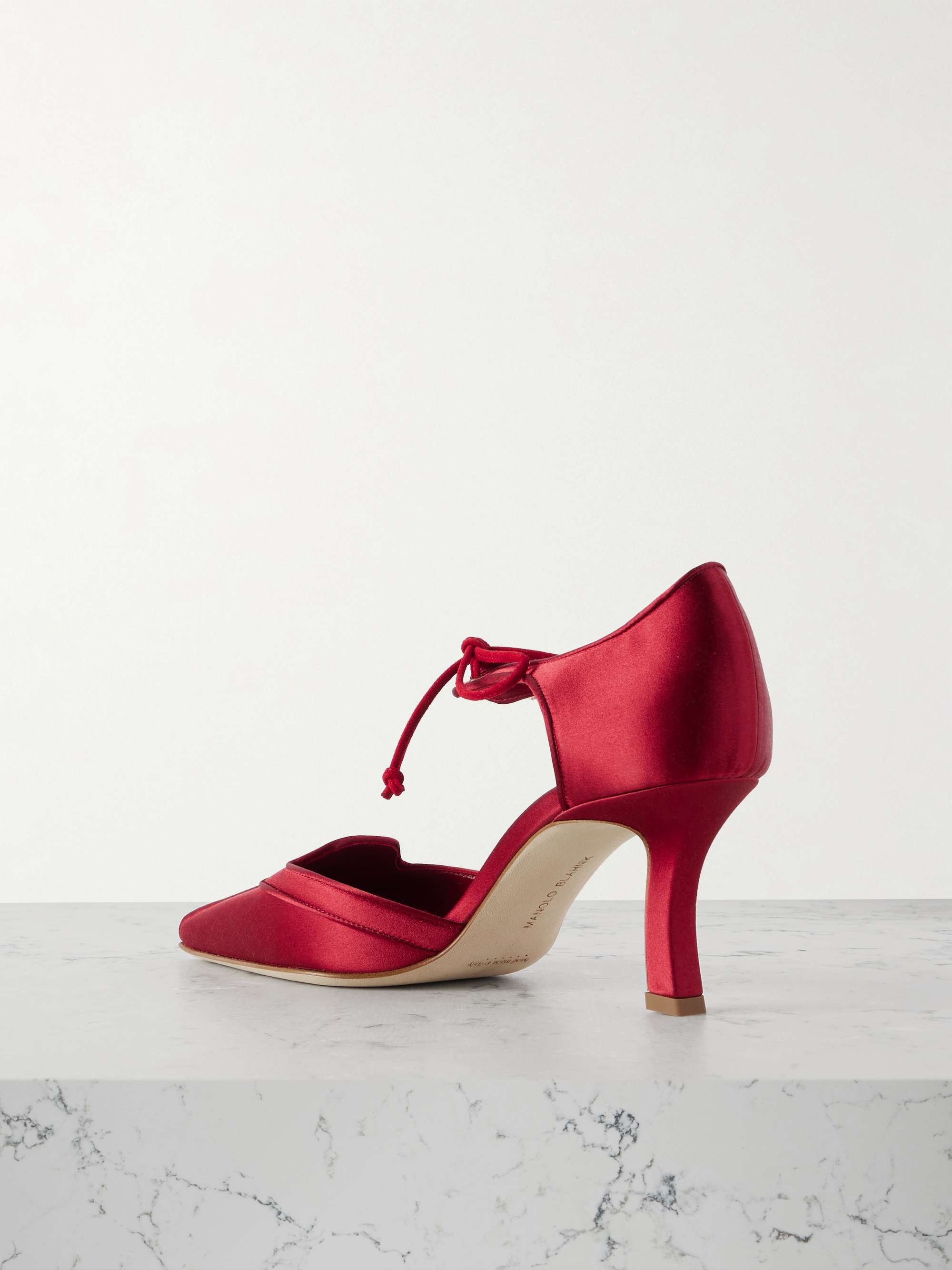 MANOLO BLAHNIK 