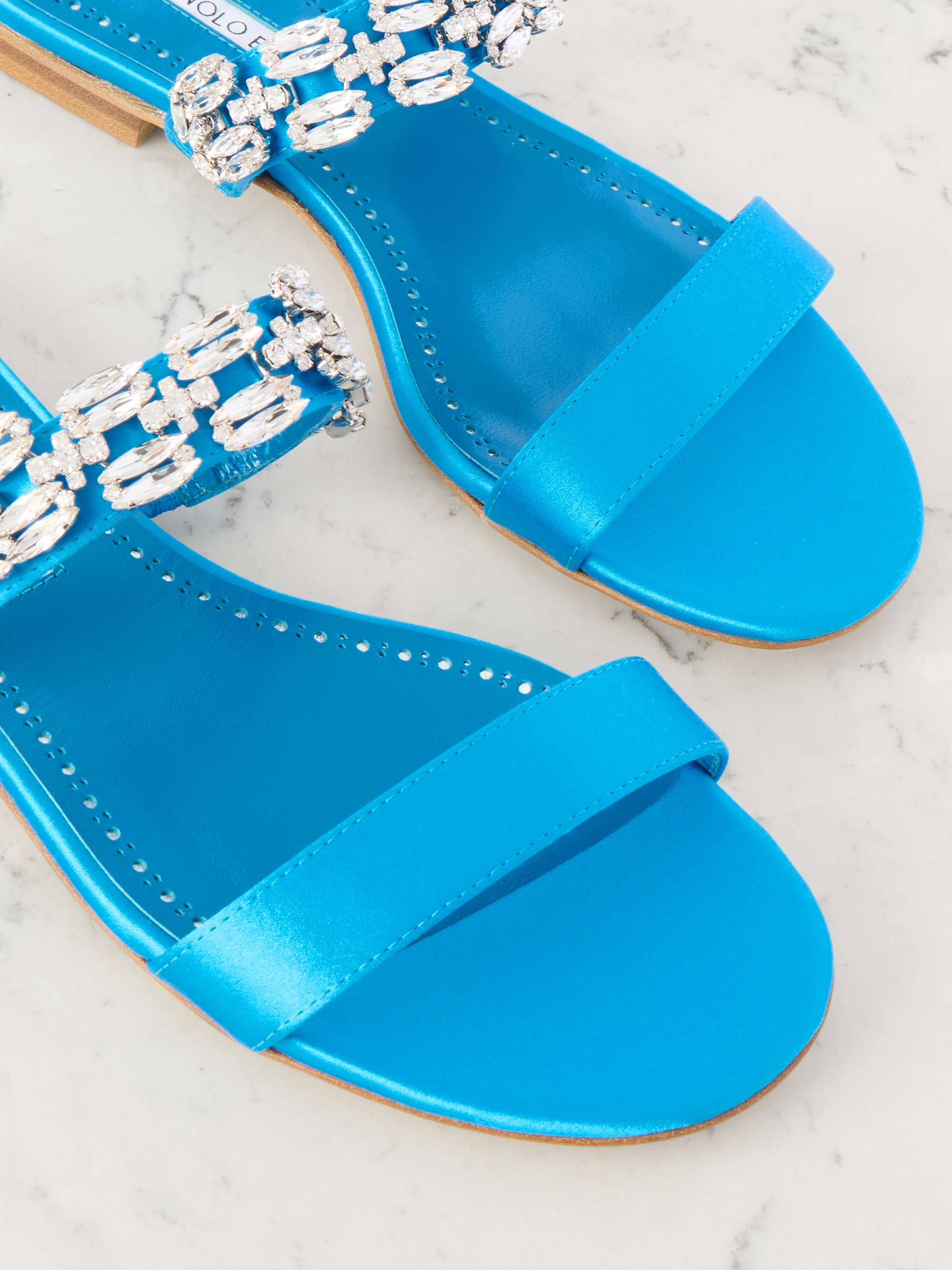 MANOLO BLAHNIK 