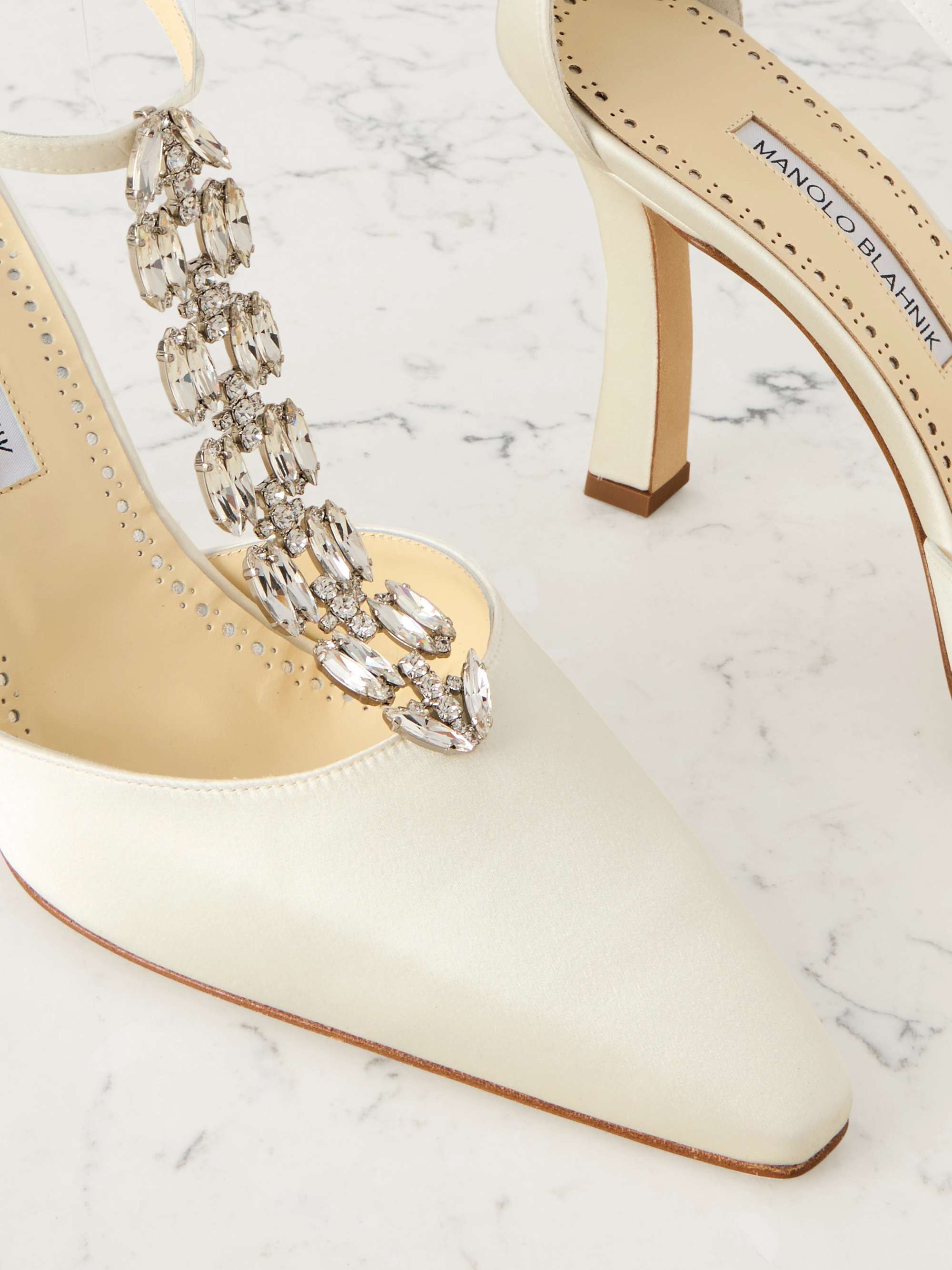 MANOLO BLAHNIK 