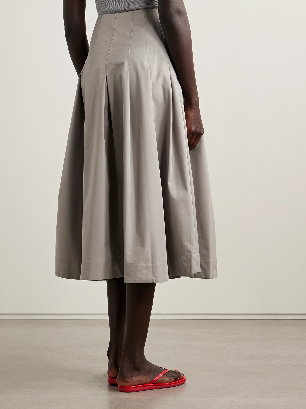 Kallmeyer Dakota Pleated Cotton-blend Twill Midi Skirt In Gray