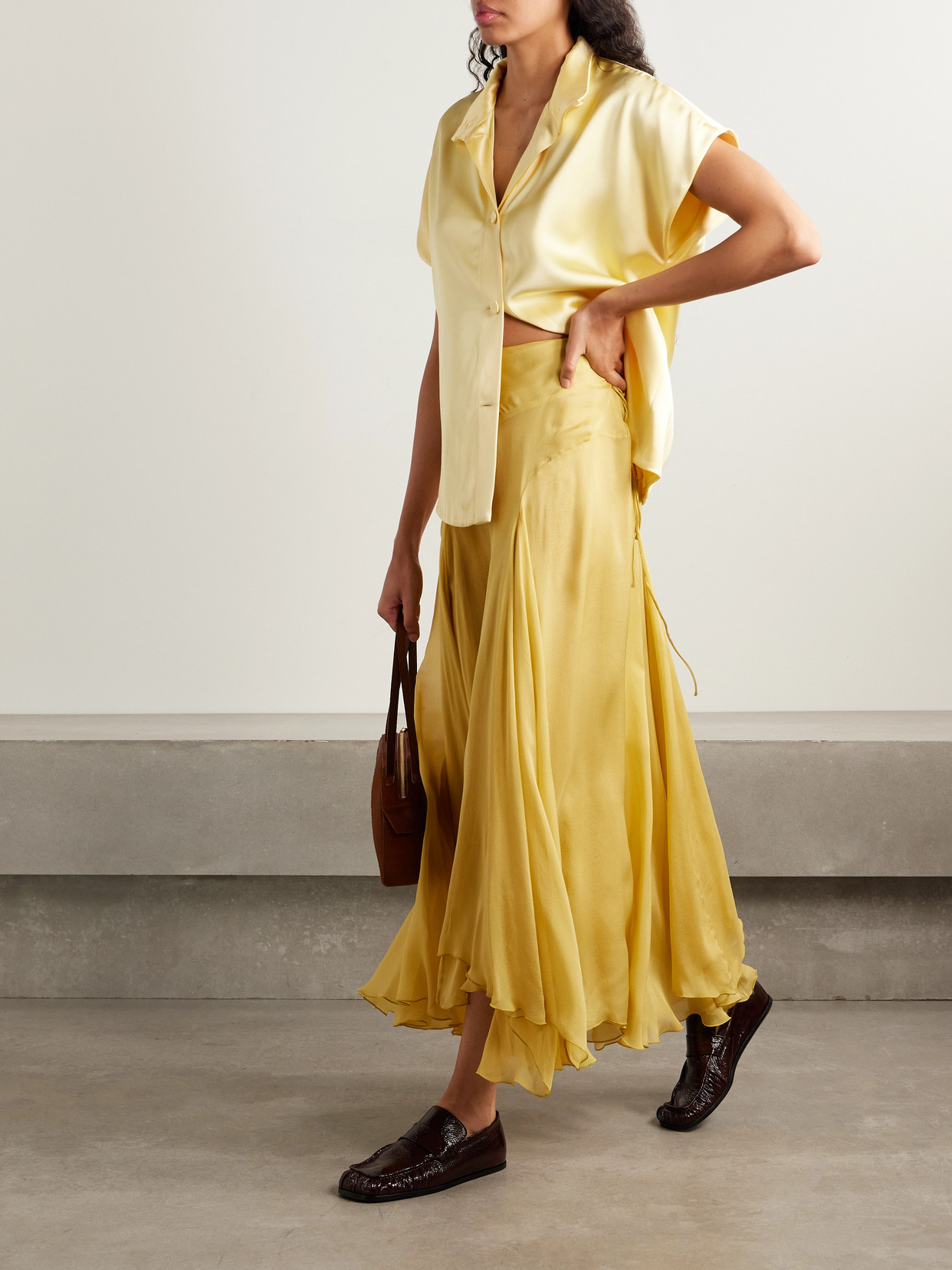Kallmeyer Alyse Asymmetric Pleated Silk-chiffon Maxi Skirt In Yellow