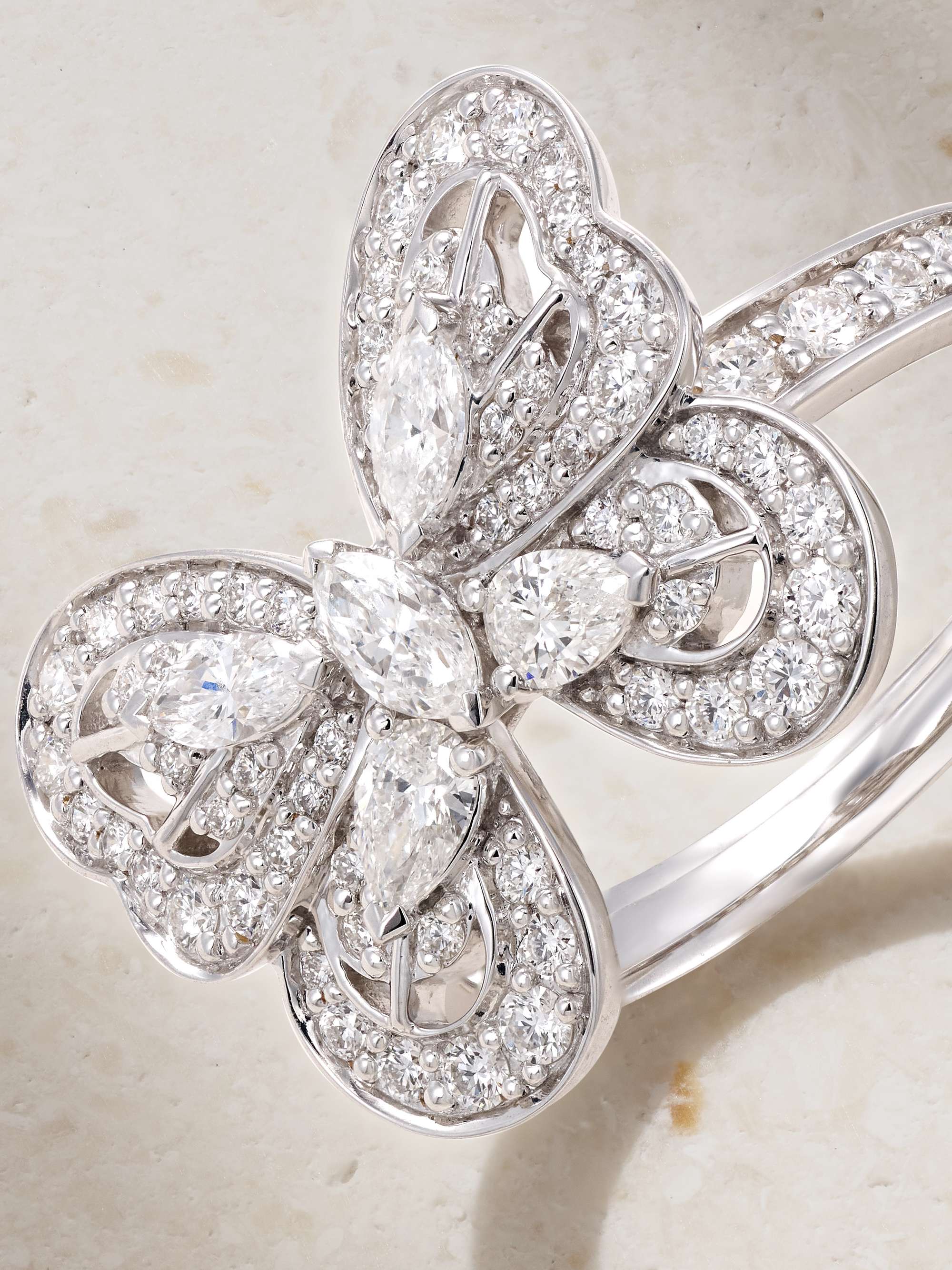 DE BEERS 