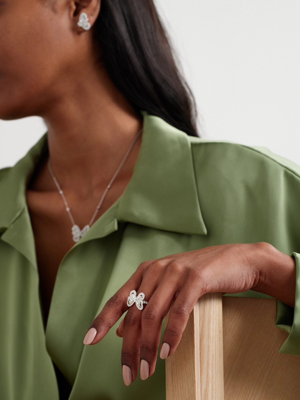 De Beers Portraits Of Nature Butterfly 18-karat White Gold Diamond Ring In Gold