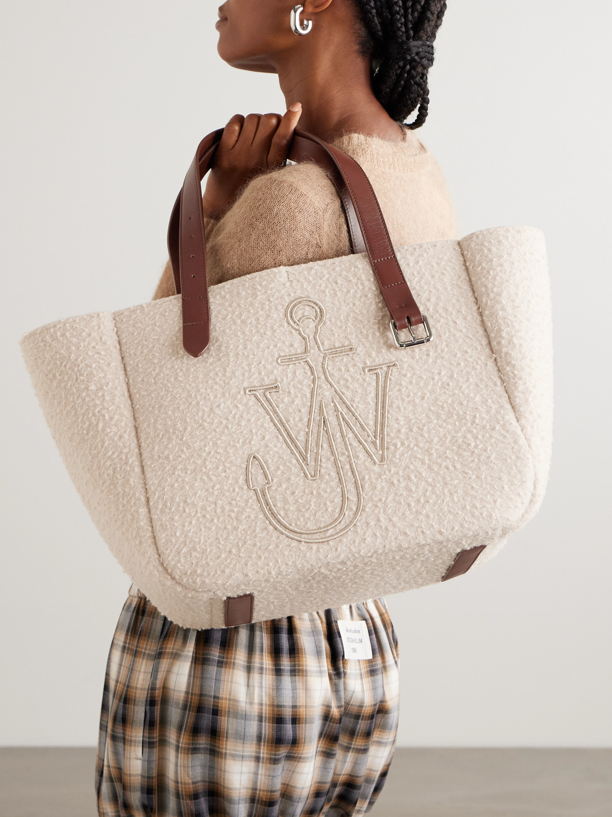 Jw Anderson Belt Leather-trimmed Embroidered Felt Tote