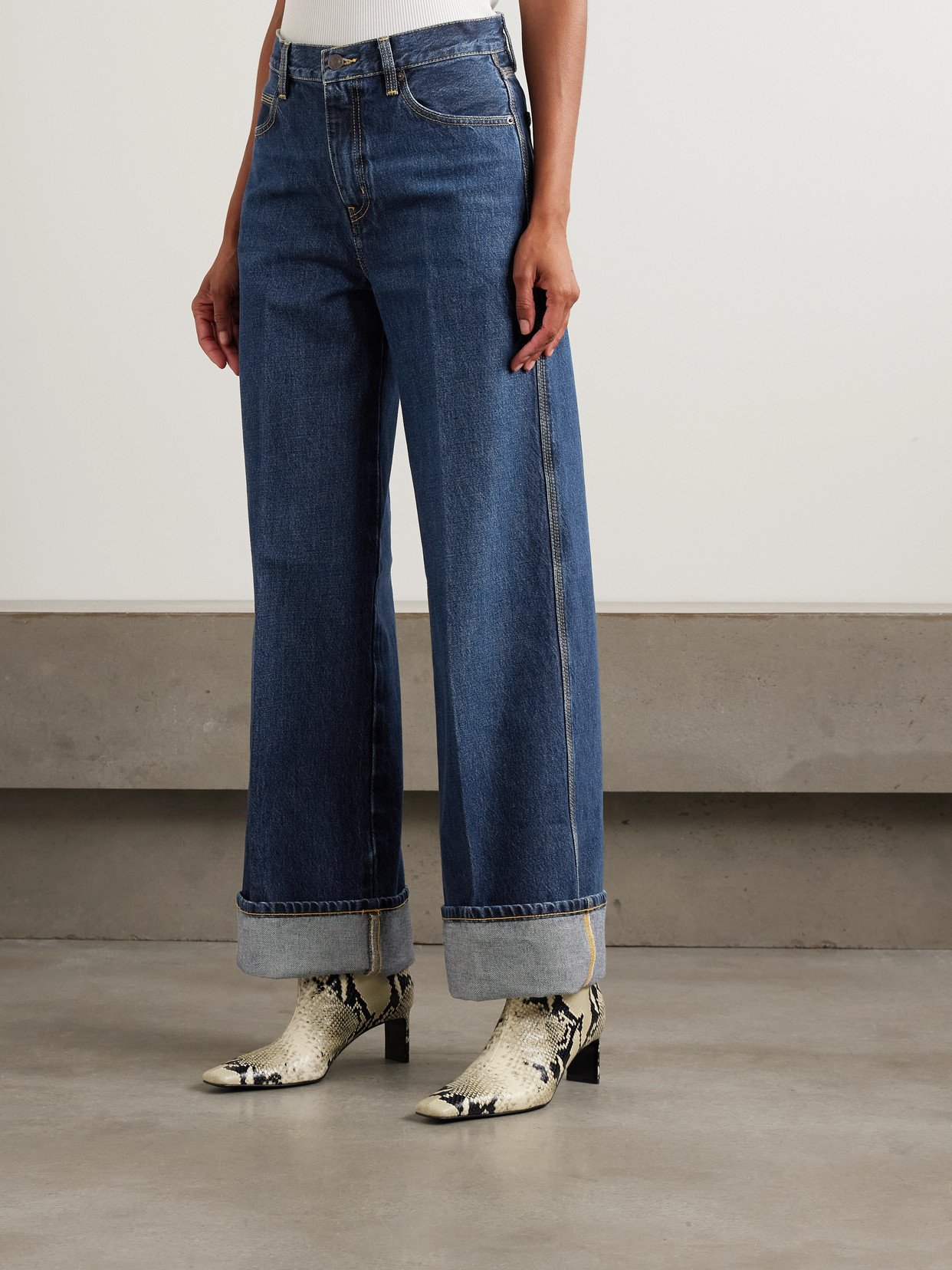 Frame The Cuffed Wide High-rise Wide-leg Jeans In Blue