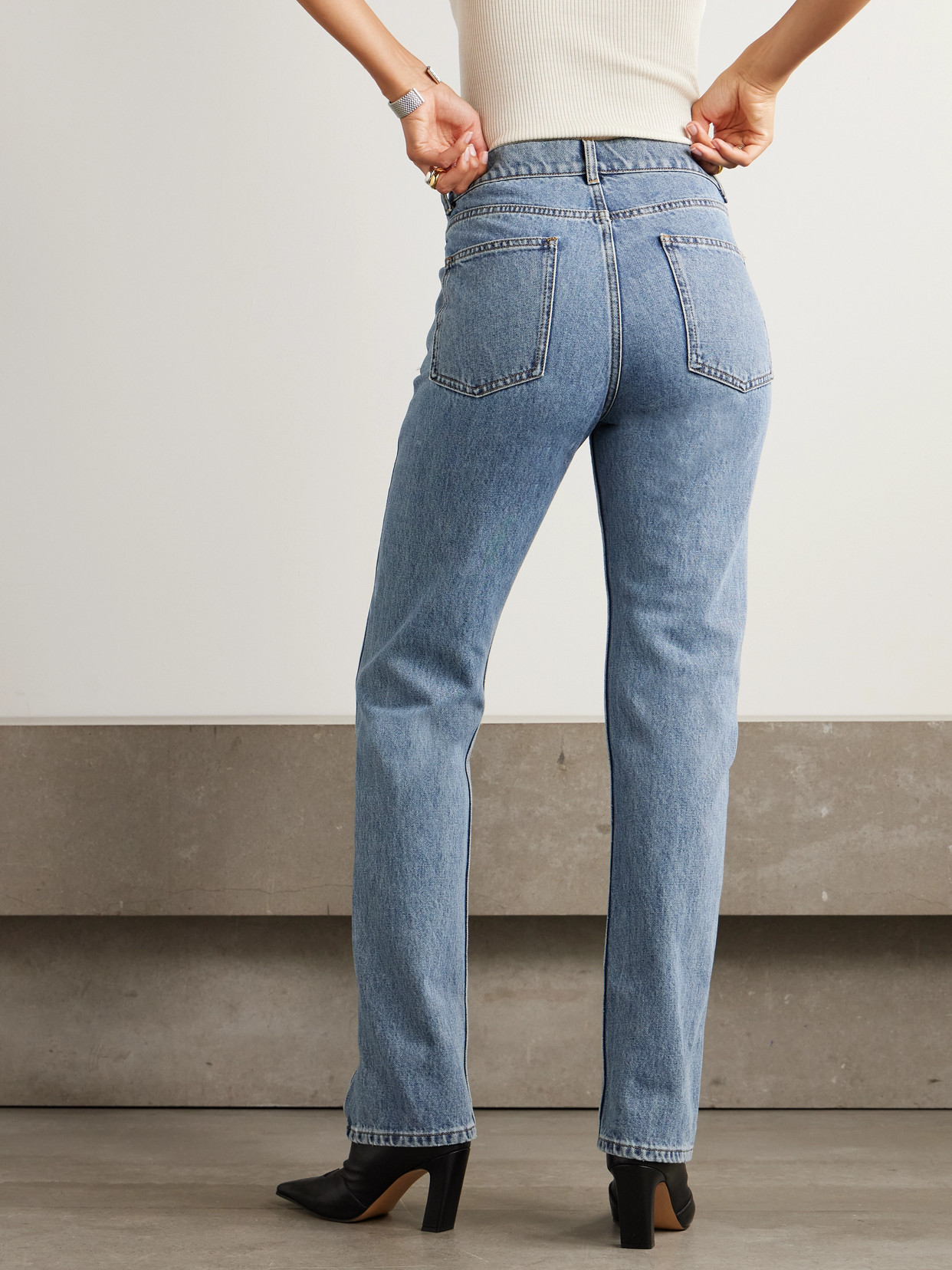 Giuliva Heritage The Demetra Mid-rise Straight-leg Jeans In Blue