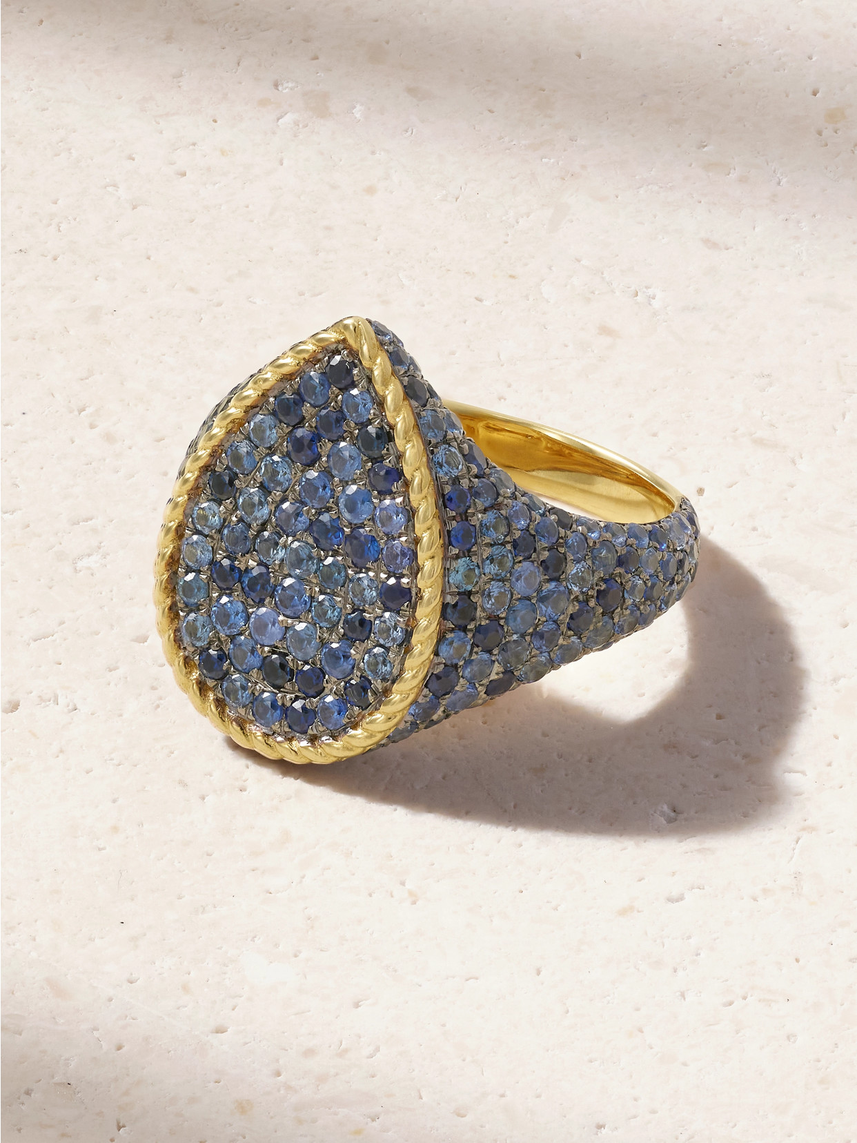 Yvonne Léon Poire 9-karat Gold Sapphire Ring In Blue