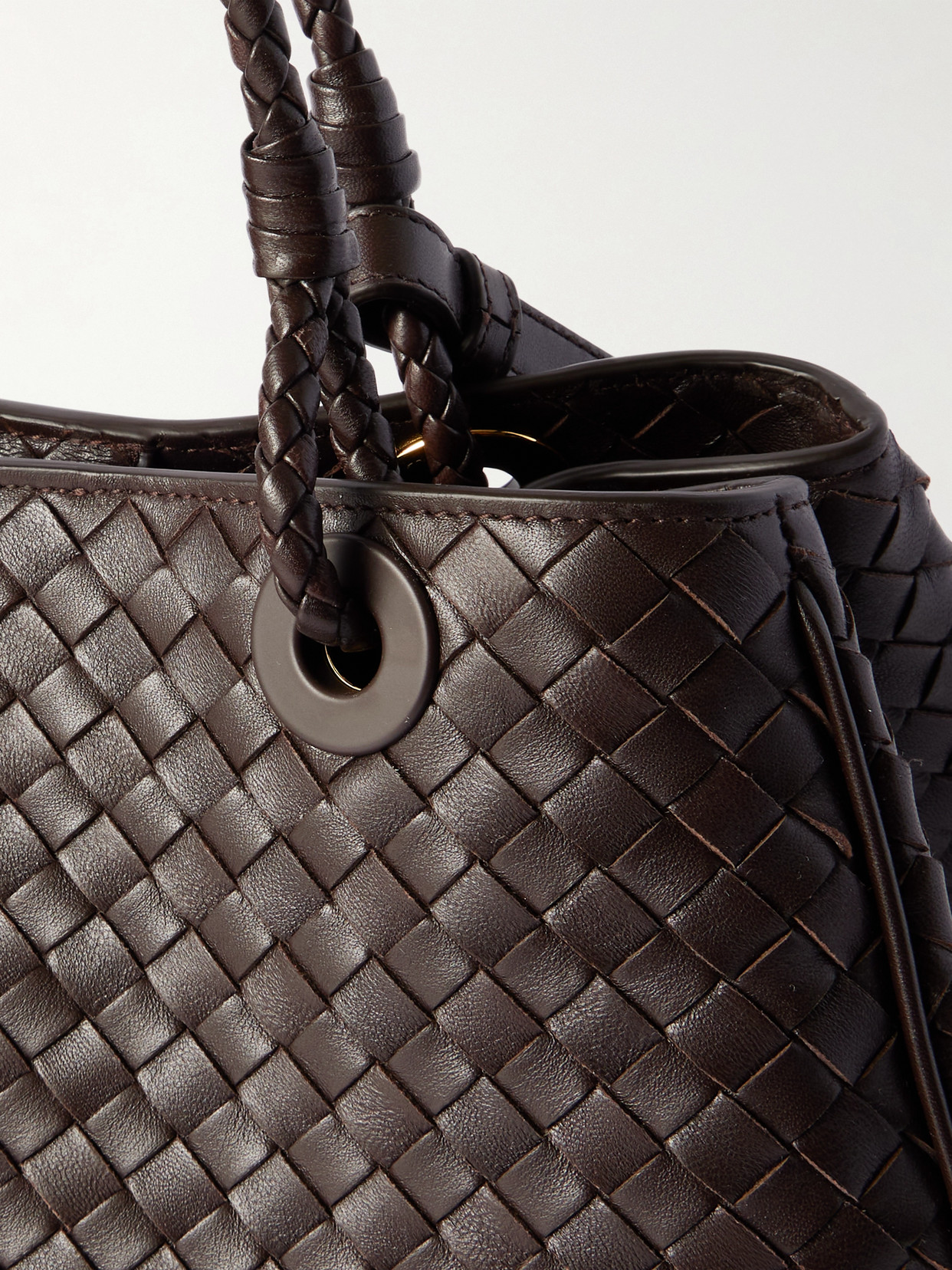 Basket Medium Intrecciato Leather Tote
