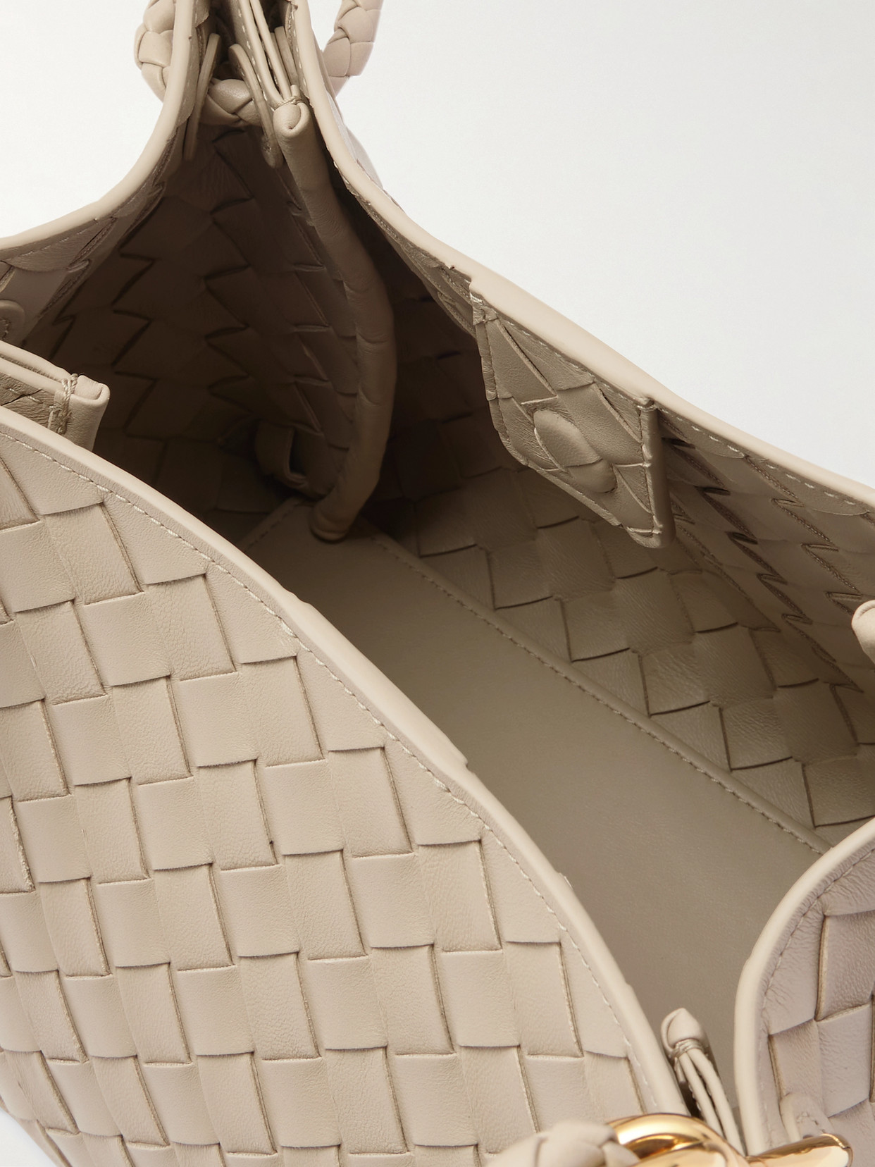 Parachute Medium Intrecciato Shoulder Bag