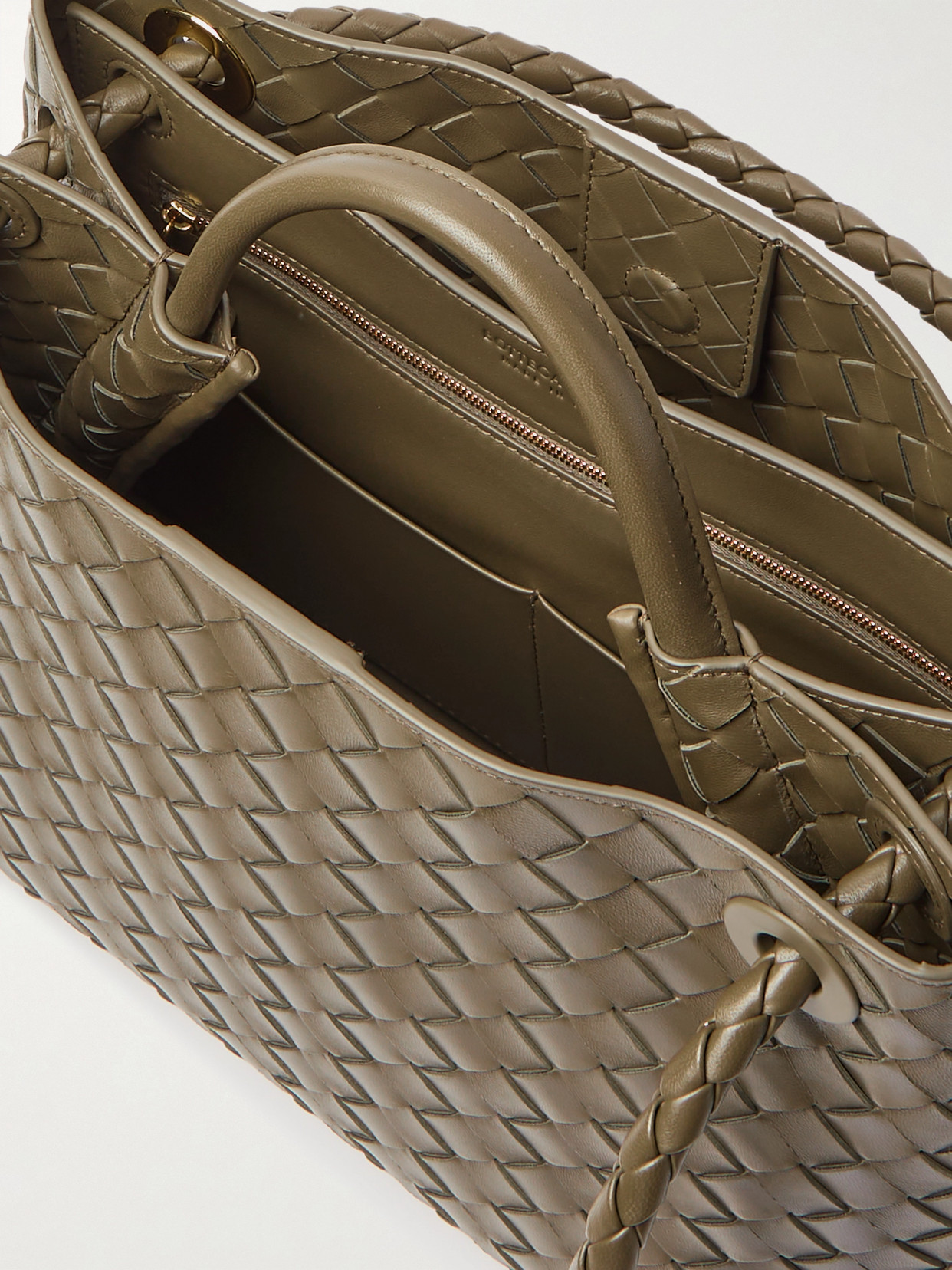 Bottega Veneta Andiamo Intrecciato Medium Leather Tote Bag In Green