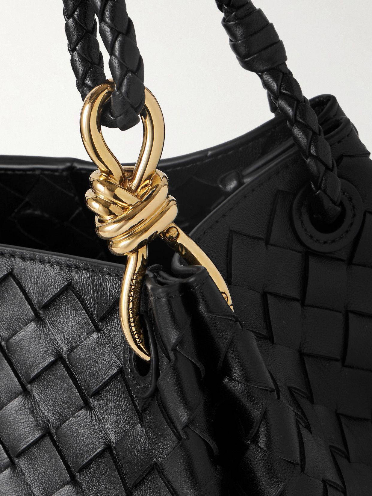 Bottega Veneta Parachute Medium Intrecciato Leather Shoulder Bag In Black