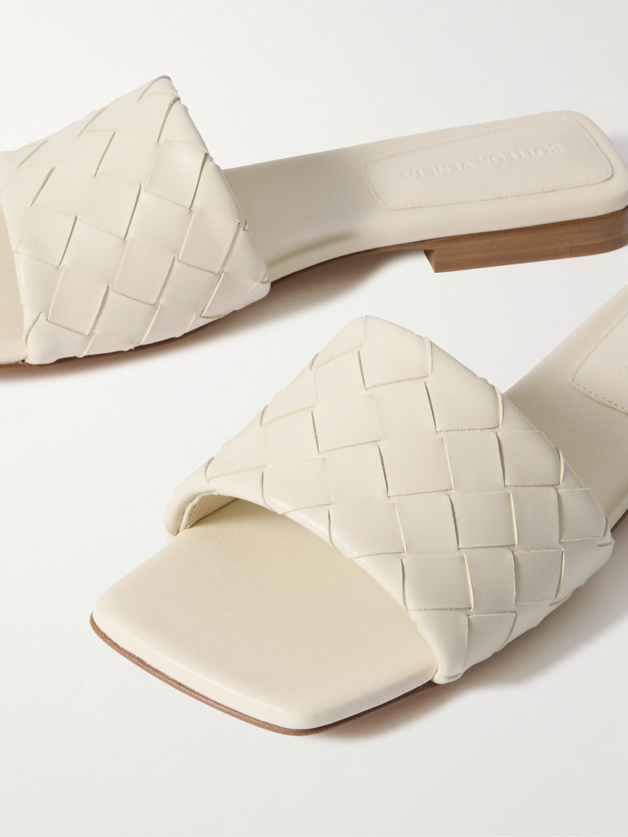 Bottega Veneta Women Ivory Leather Parco Slippers In White