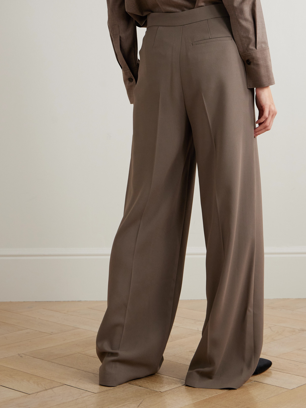 Joseph Alane Crepe Wide-leg Pants In Brown