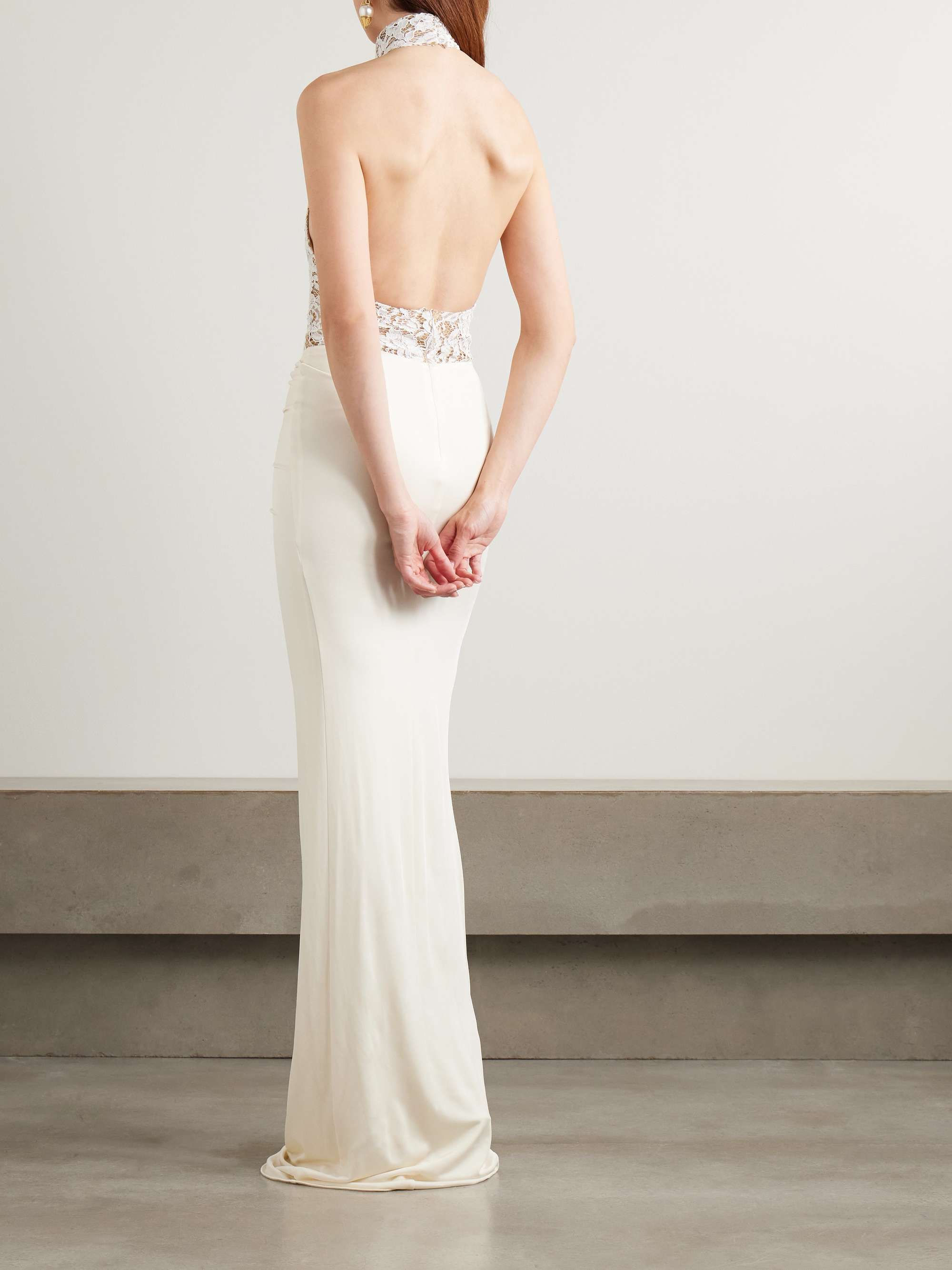 THE NEW ARRIVALS ILKYAZ OZEL 