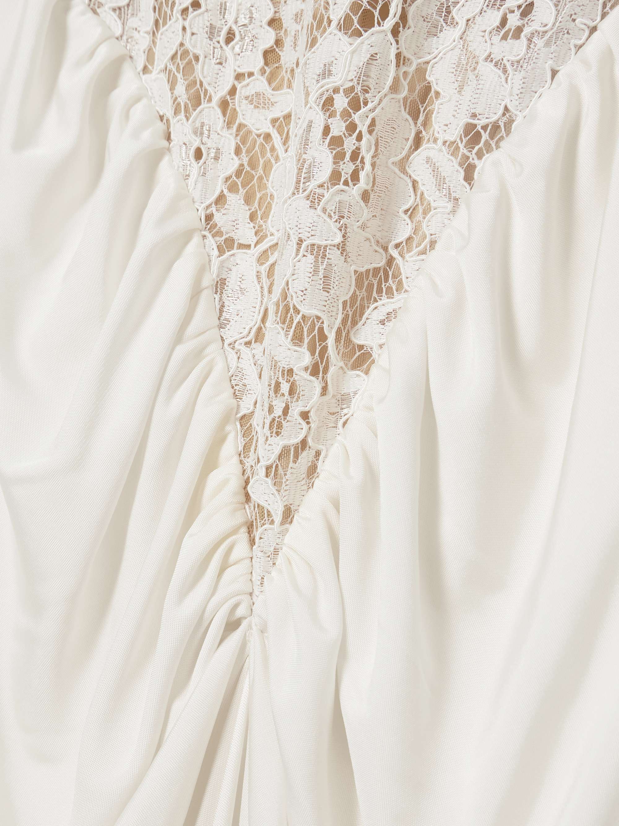 THE NEW ARRIVALS ILKYAZ OZEL 