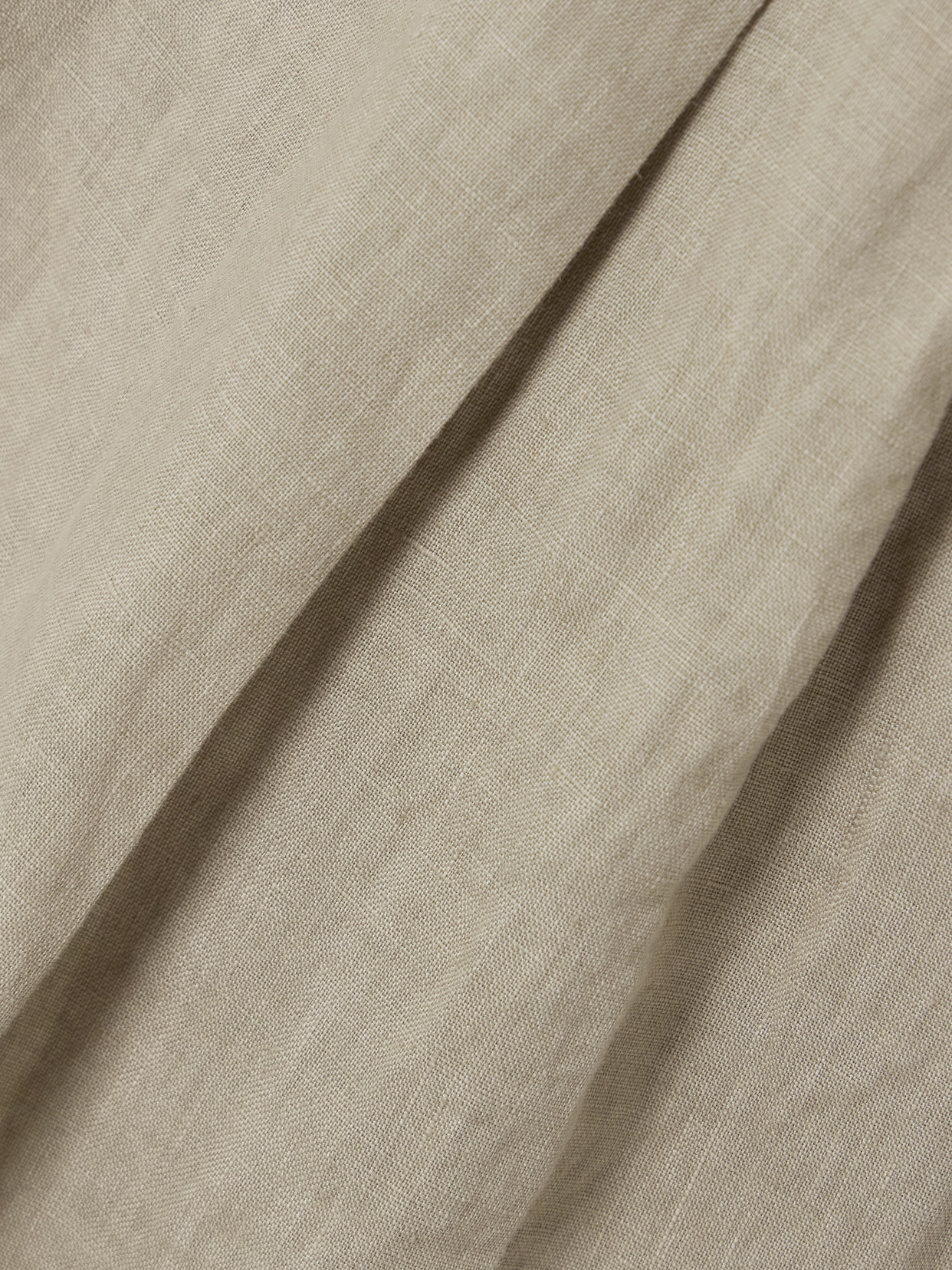 James Perse Pleated Linen Shorts