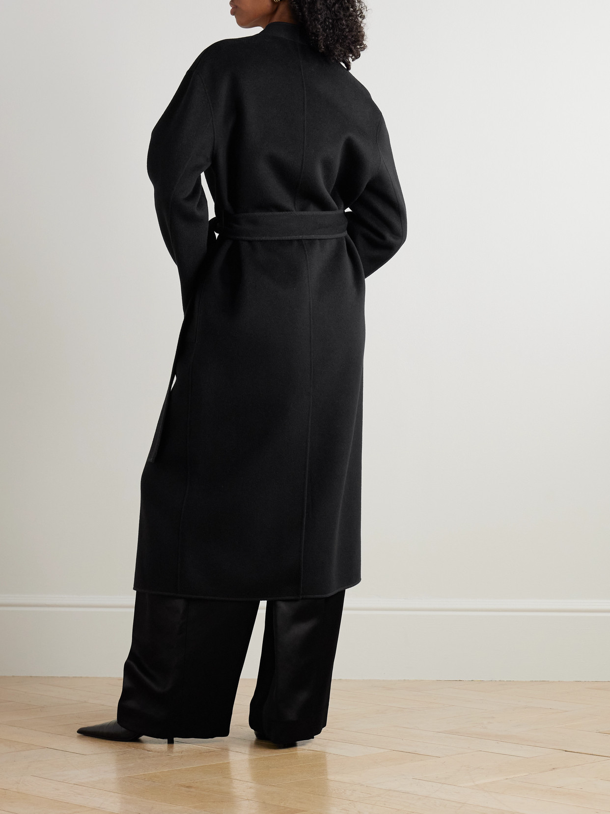 Rohe Belted Wool Coat In Black