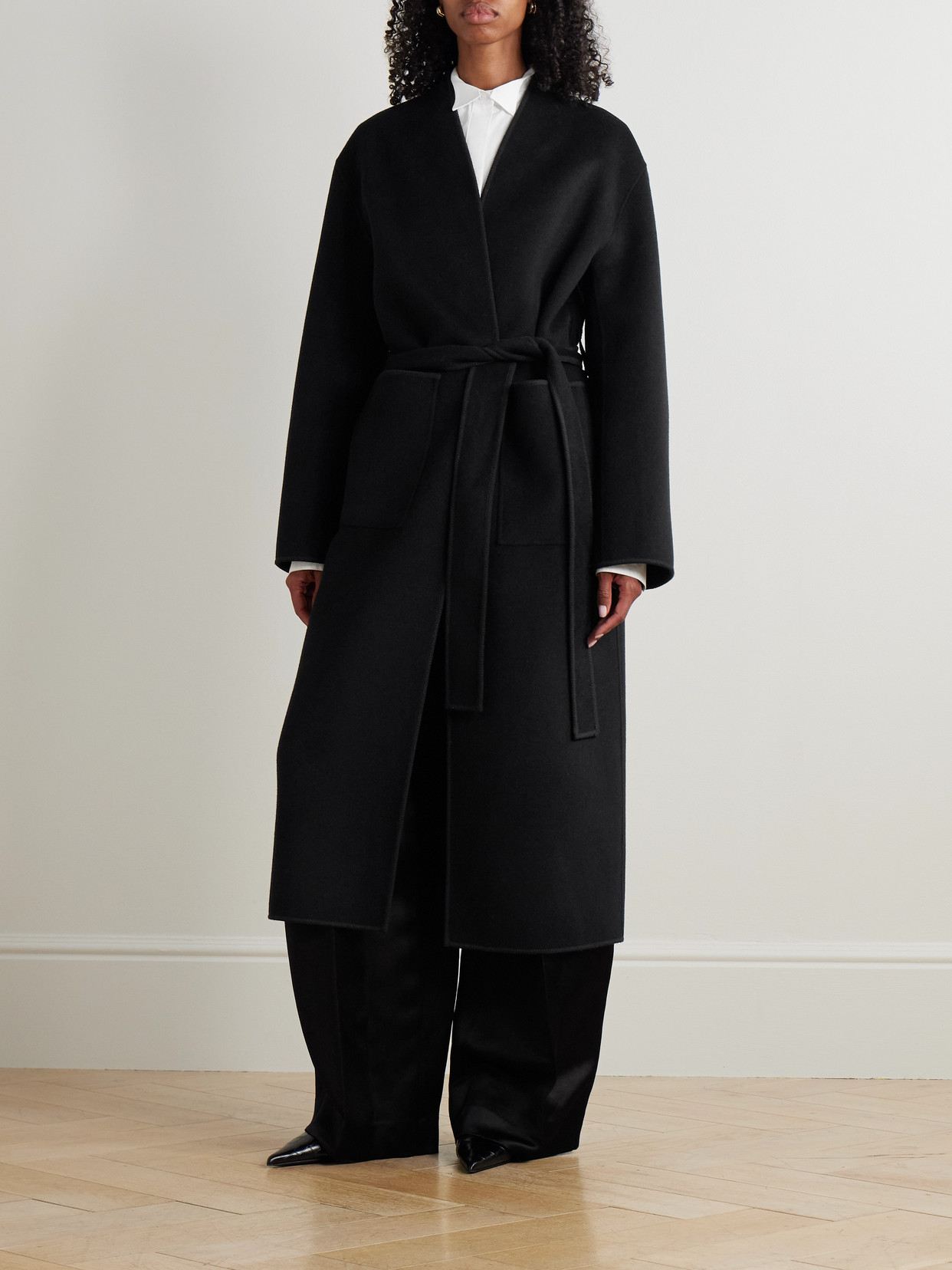 Rohe Belted Wool Coat In Black