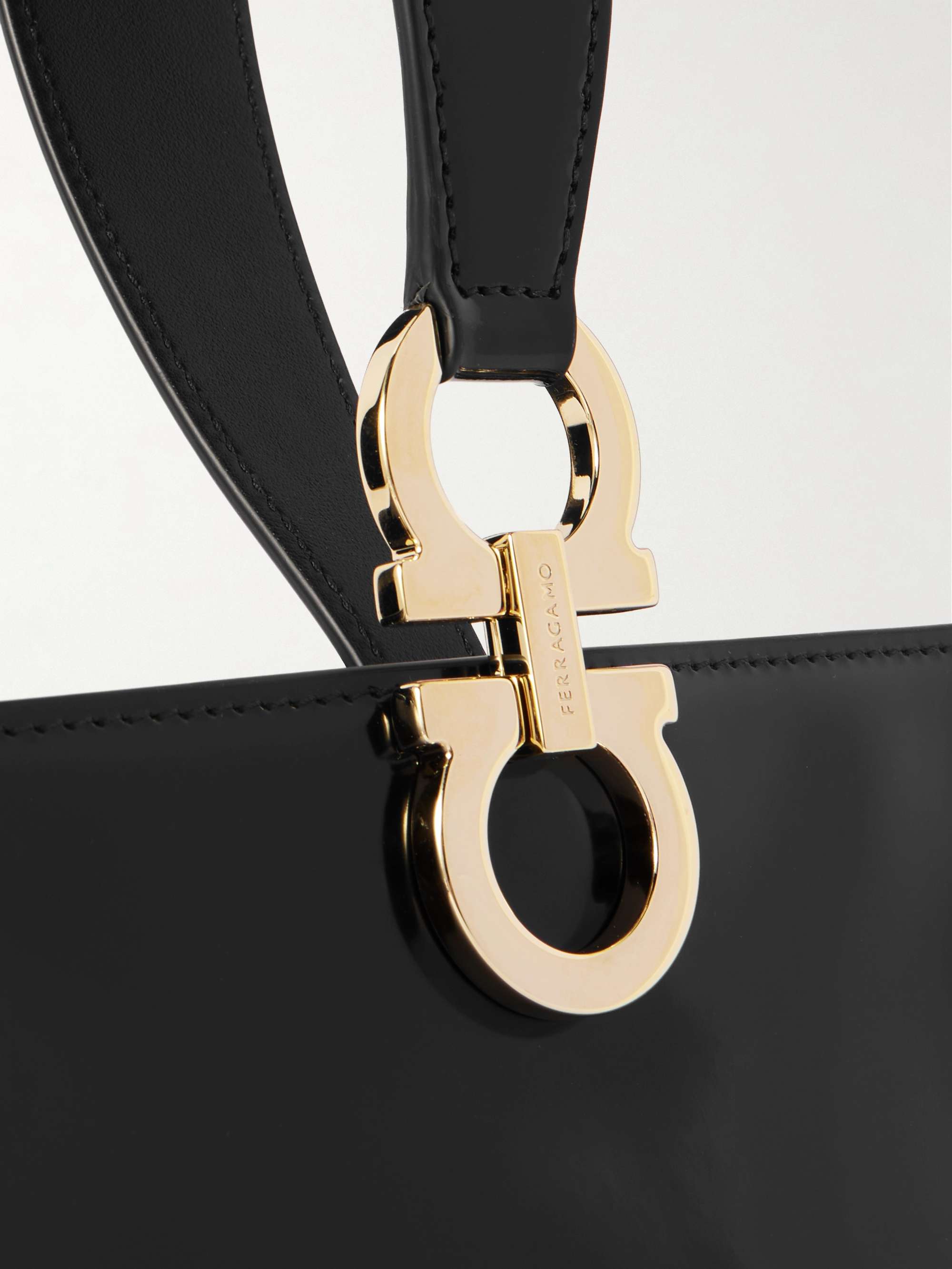 FERRAGAMO 