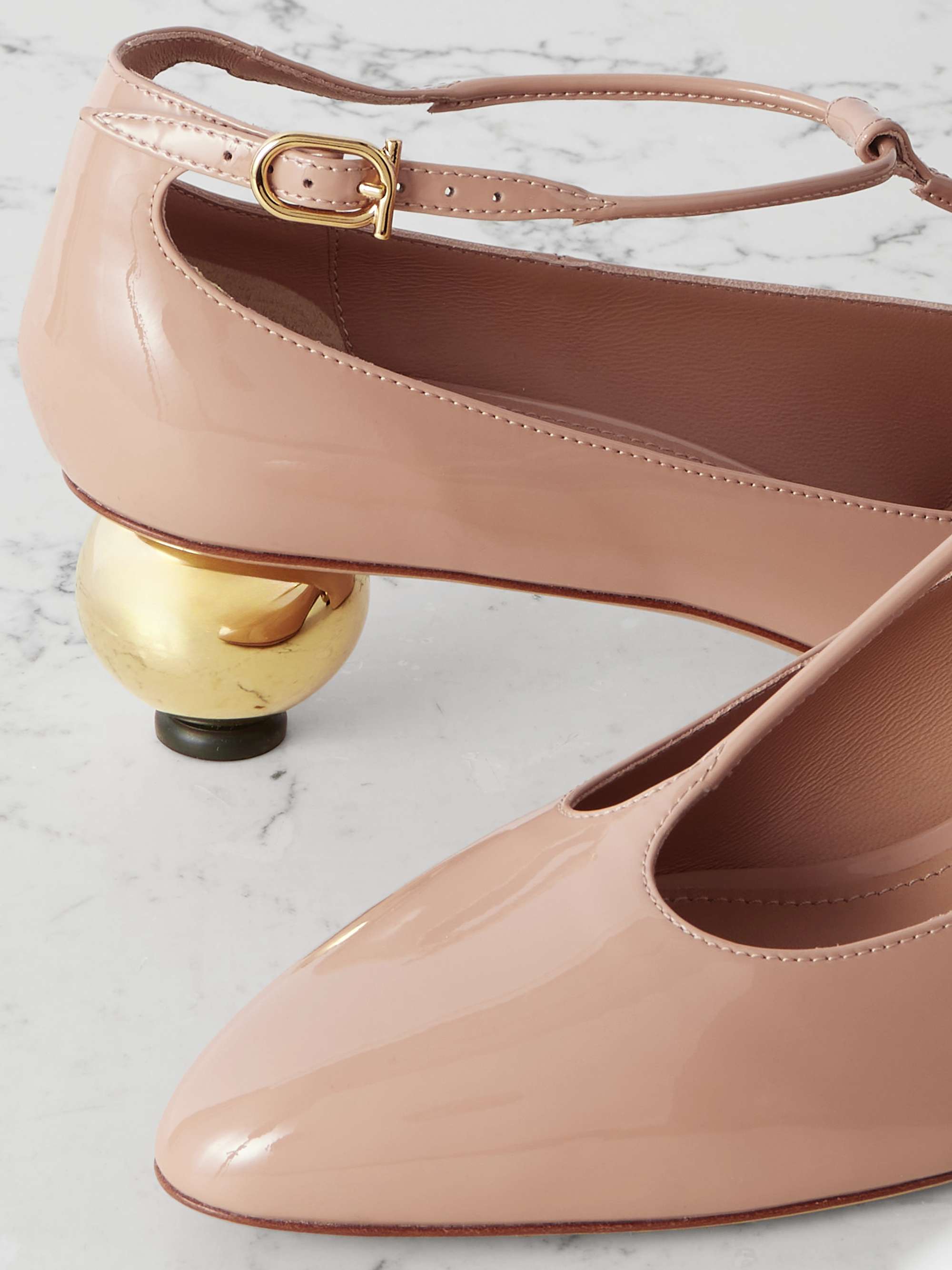 FERRAGAMO 