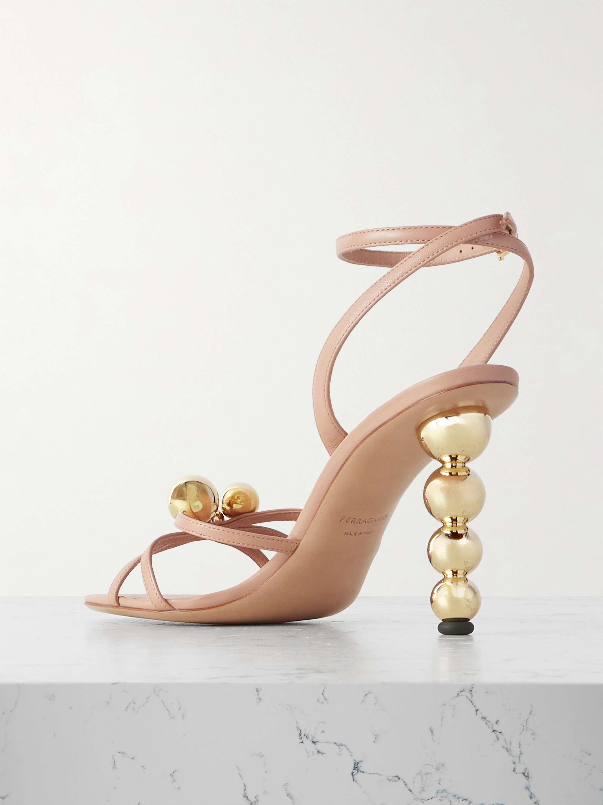 FERRAGAMO 