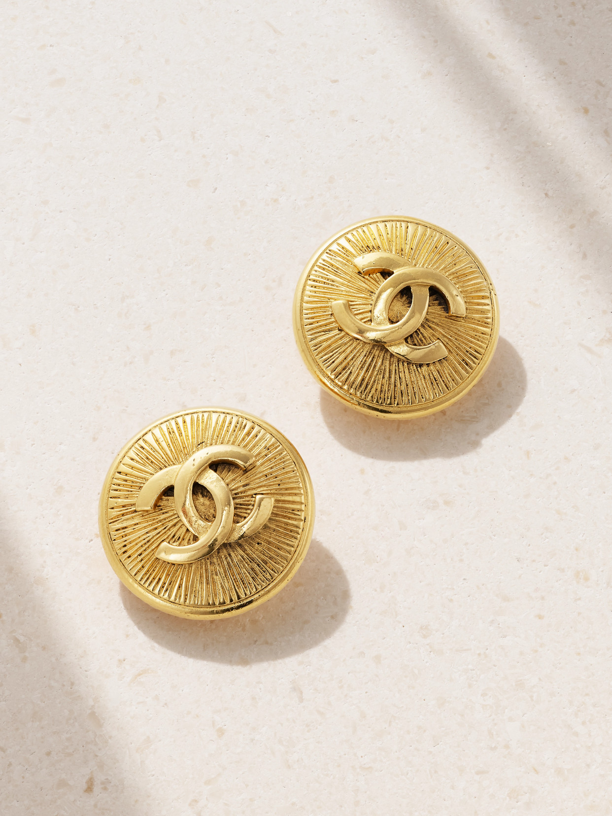 VINTAGE CHANEL - Gold-plated Clip Earrings - One size
