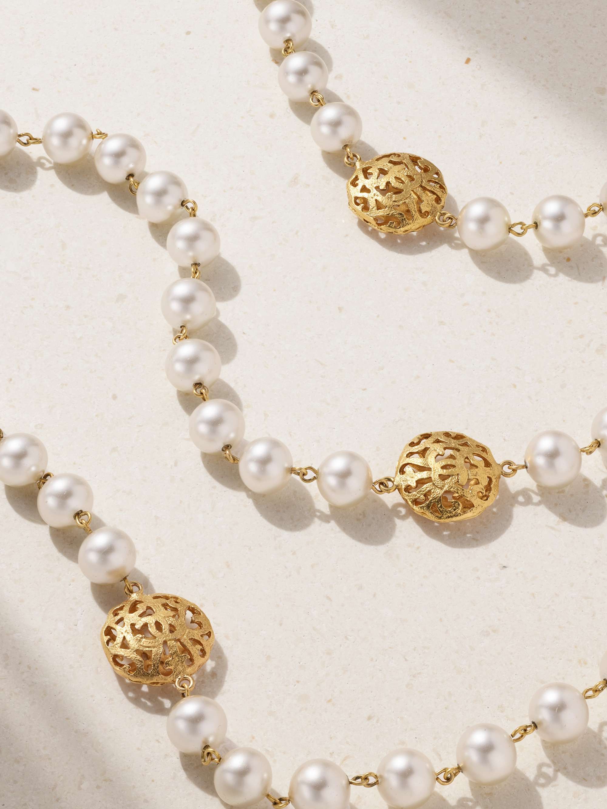 VINTAGE CHANEL 