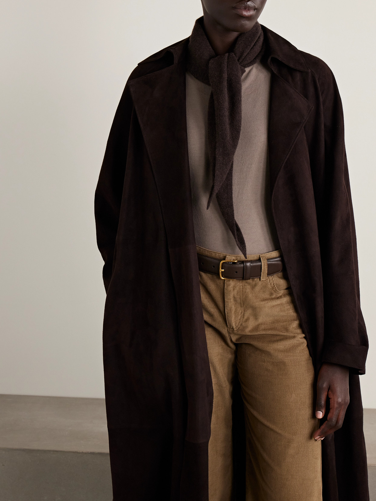 The Row Leomine Cashmere Scarf In Brown