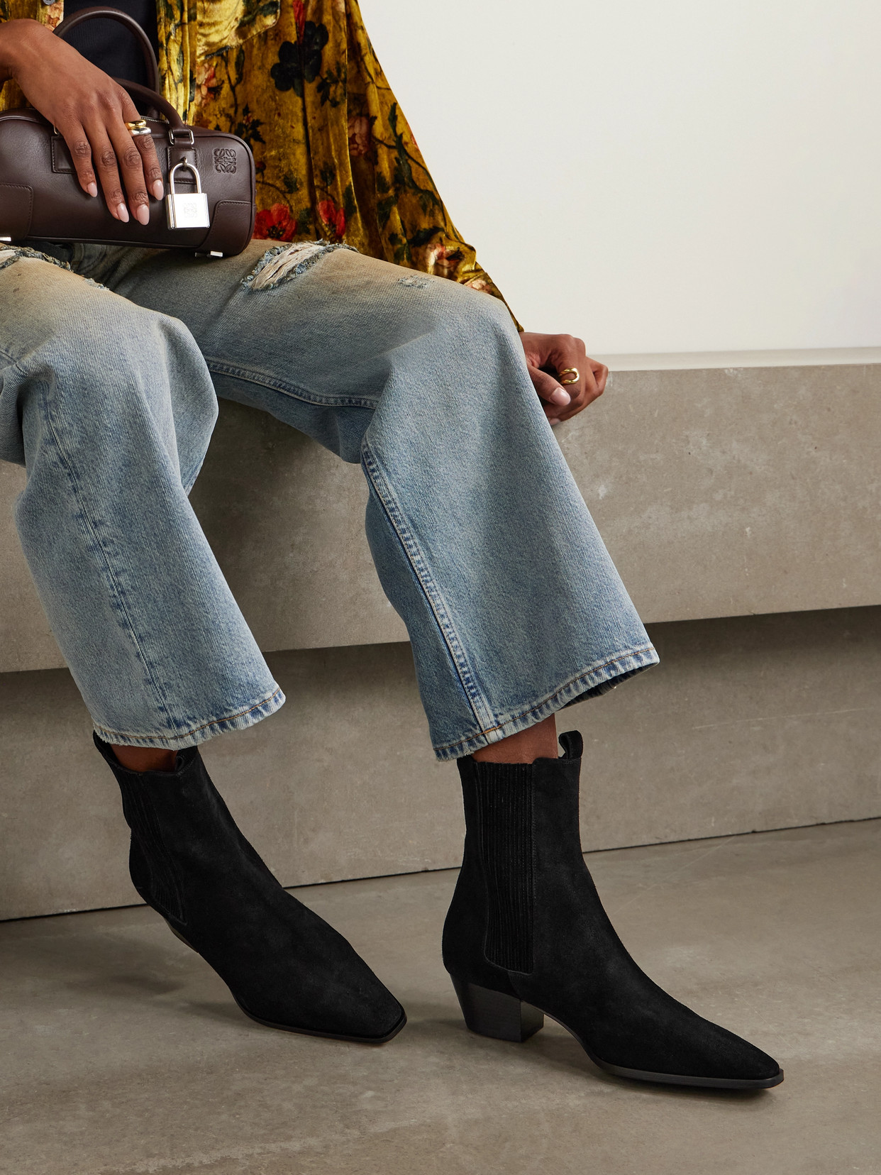 Aeyde Pointed Toe Ankle Boots With Elastic Side Panels In Black