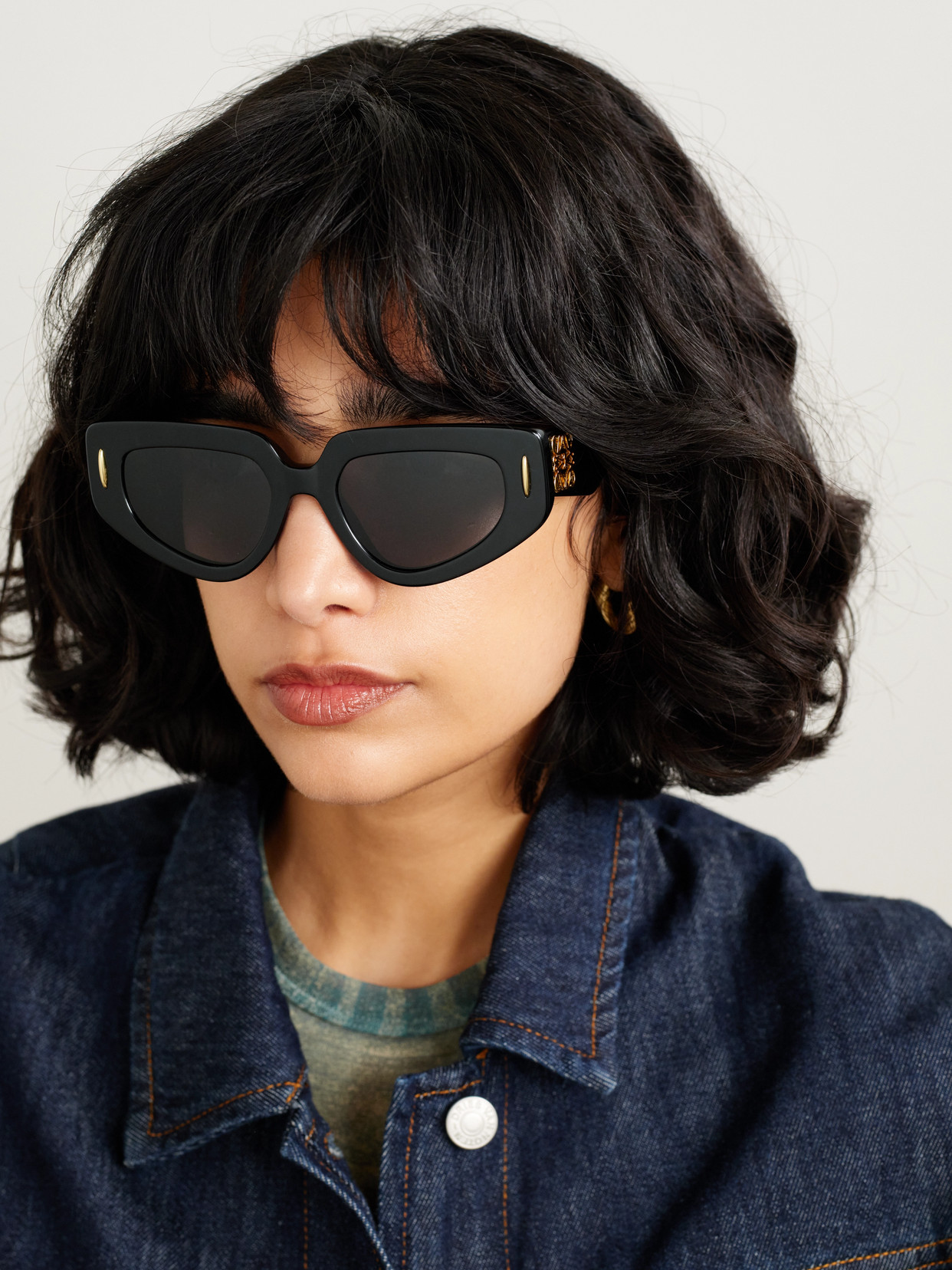 Loewe Anagram Cat-eye Acetate Sunglasses In Black
