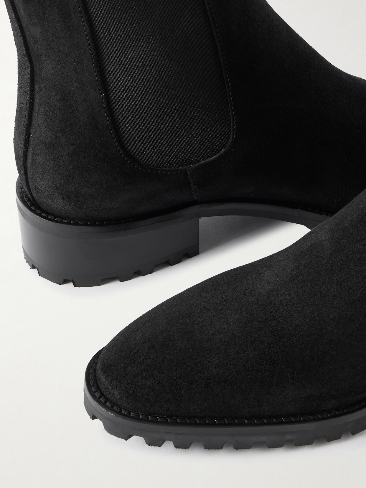 Manolo Blahnik Chelata 30 Suede Chelsea Boots In Black