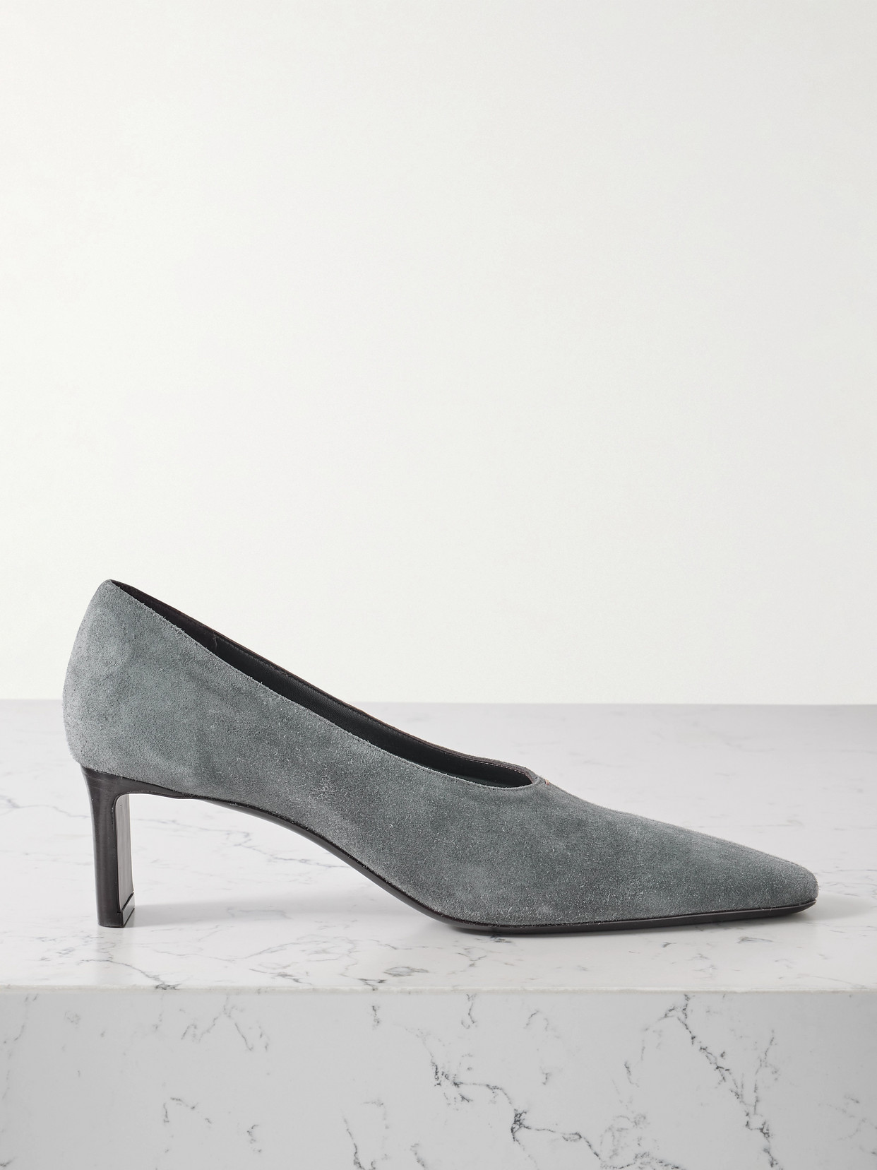 Khaite Cecilia Suede Pumps In Gray