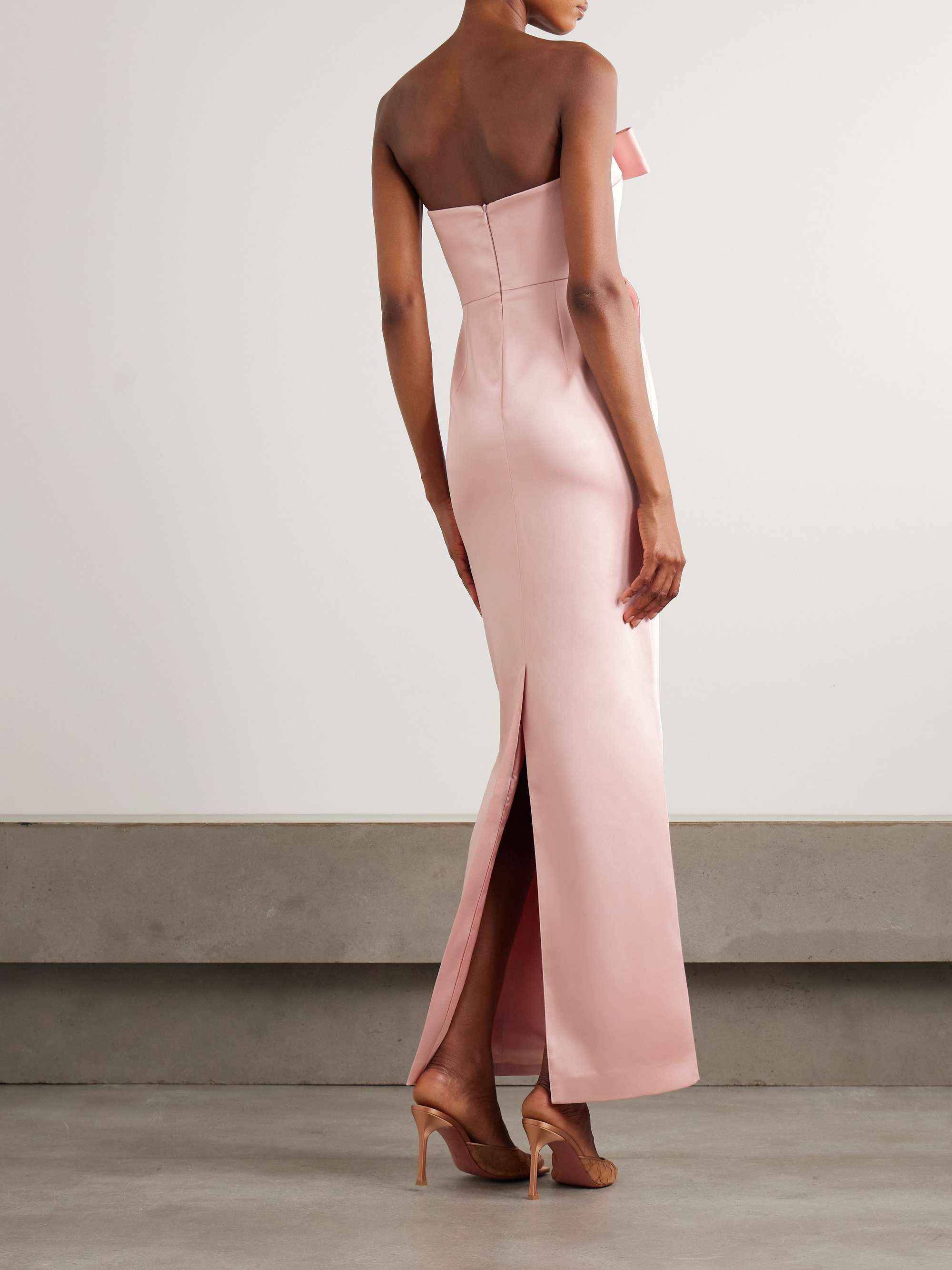 THE NEW ARRIVALS ILKYAZ OZEL 