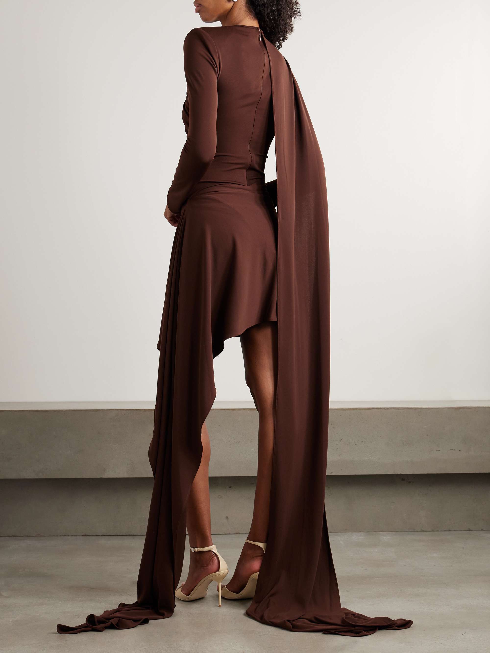 THE NEW ARRIVALS ILKYAZ OZEL 